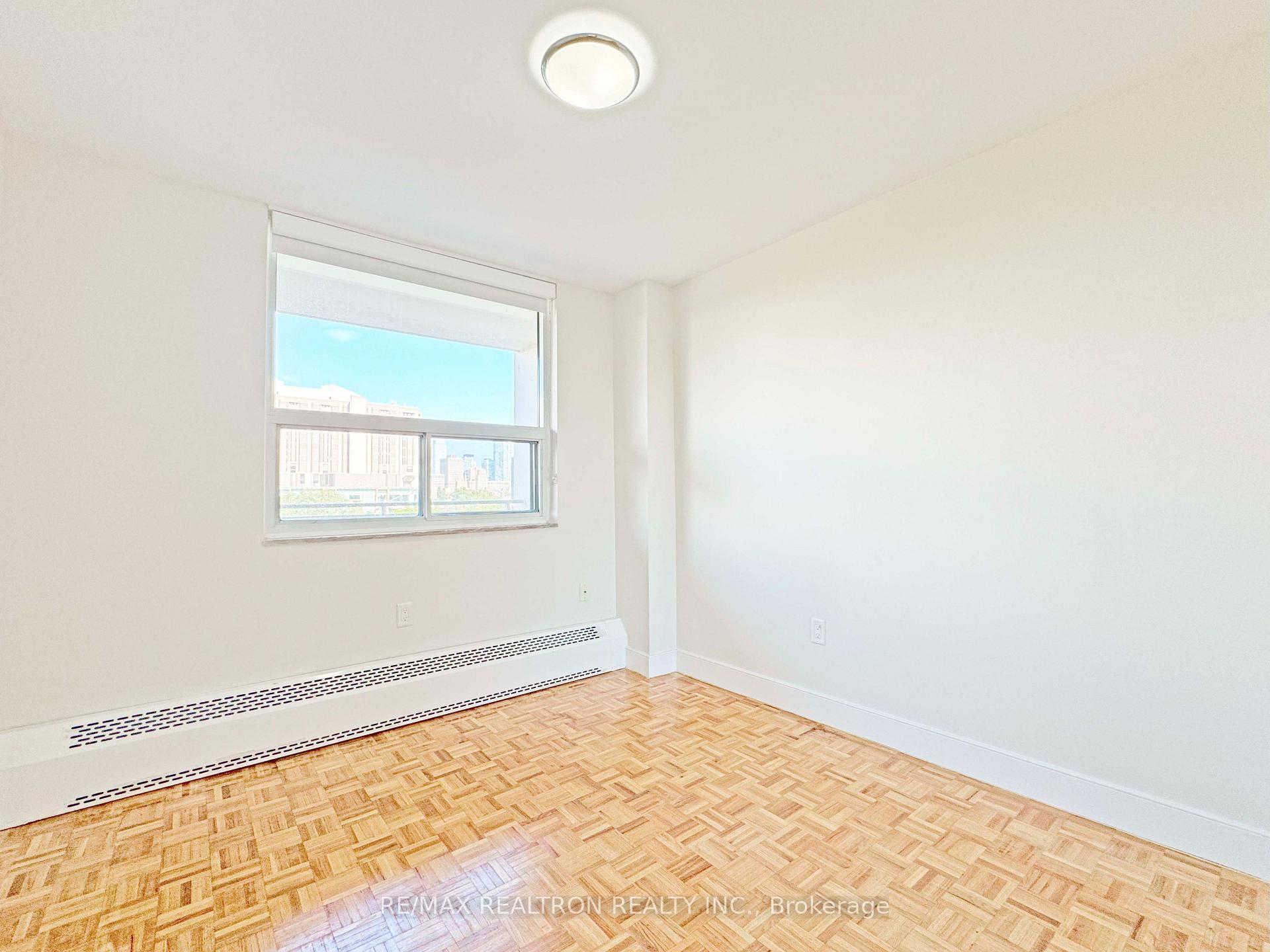 Photo 18 of Unit 1106, 666 Spadina Avenue, Toronto, University — HOMEH