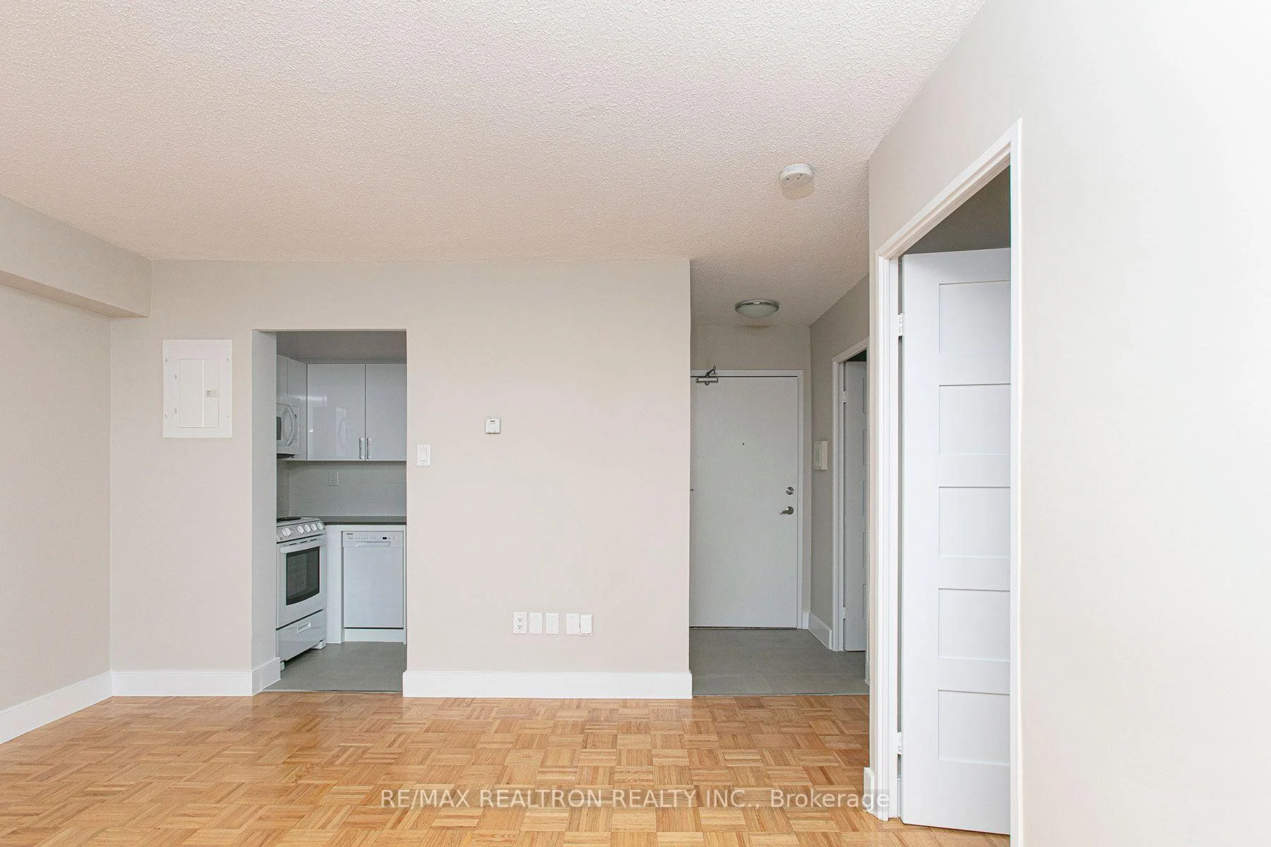 Photo 1 of Unit 1106, 666 Spadina Avenue, Toronto, University — HOMEH