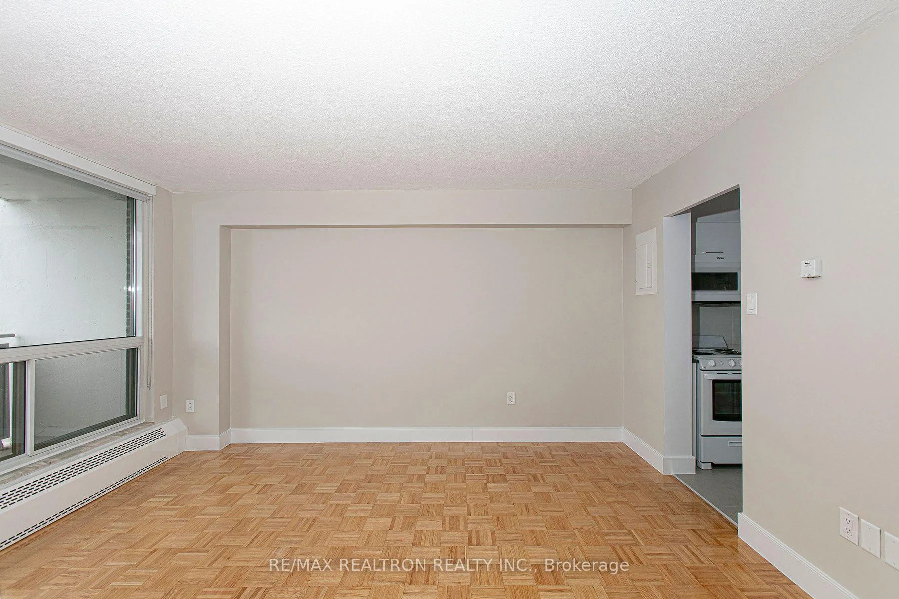 Photo 10 of Unit 1106, 666 Spadina Avenue, Toronto, University — HOMEH
