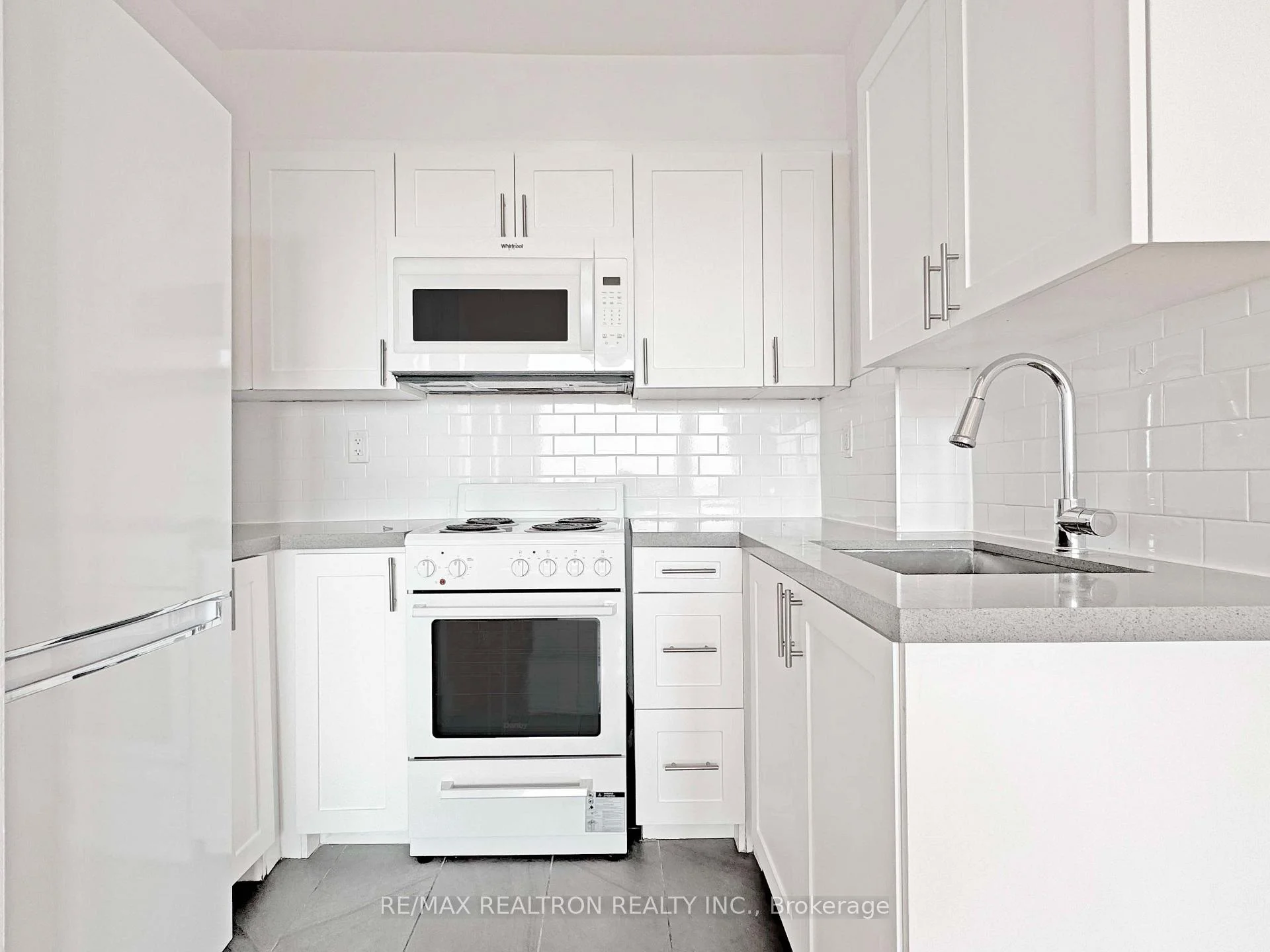 Photo 19 of Unit 1106, 666 Spadina Avenue, Toronto, University — HOMEH