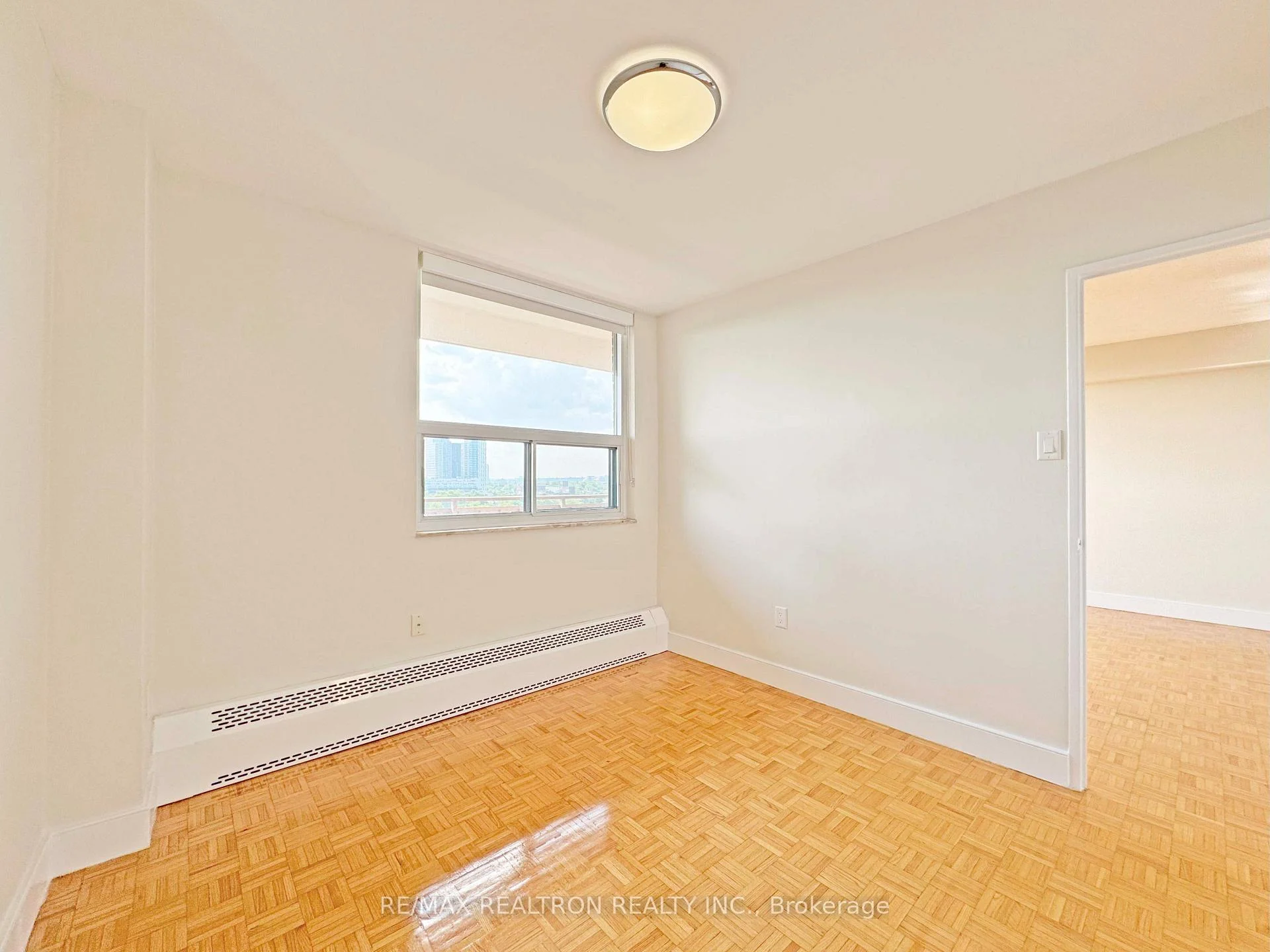 Photo 23 of Unit 1106, 666 Spadina Avenue, Toronto, University — HOMEH