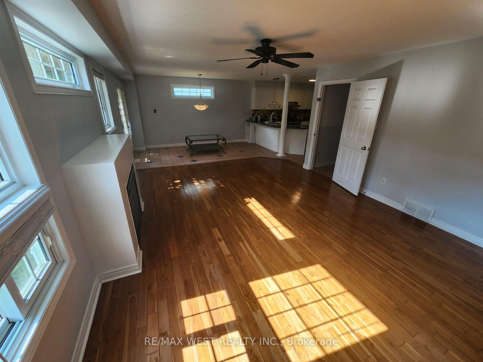 Photo 8 of 792 Butternut Avenue, Waterloo, Clair Hills — HOMEH