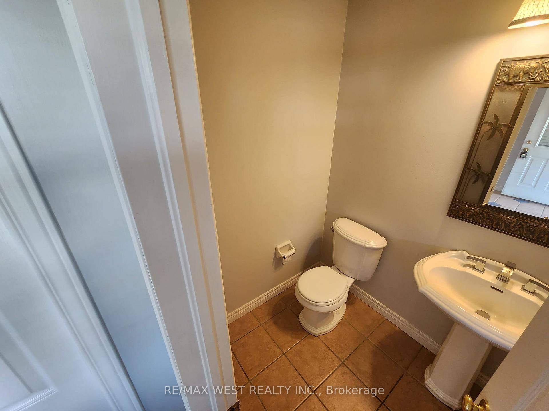 Photo 13 of 792 Butternut Avenue, Waterloo, Clair Hills — HOMEH