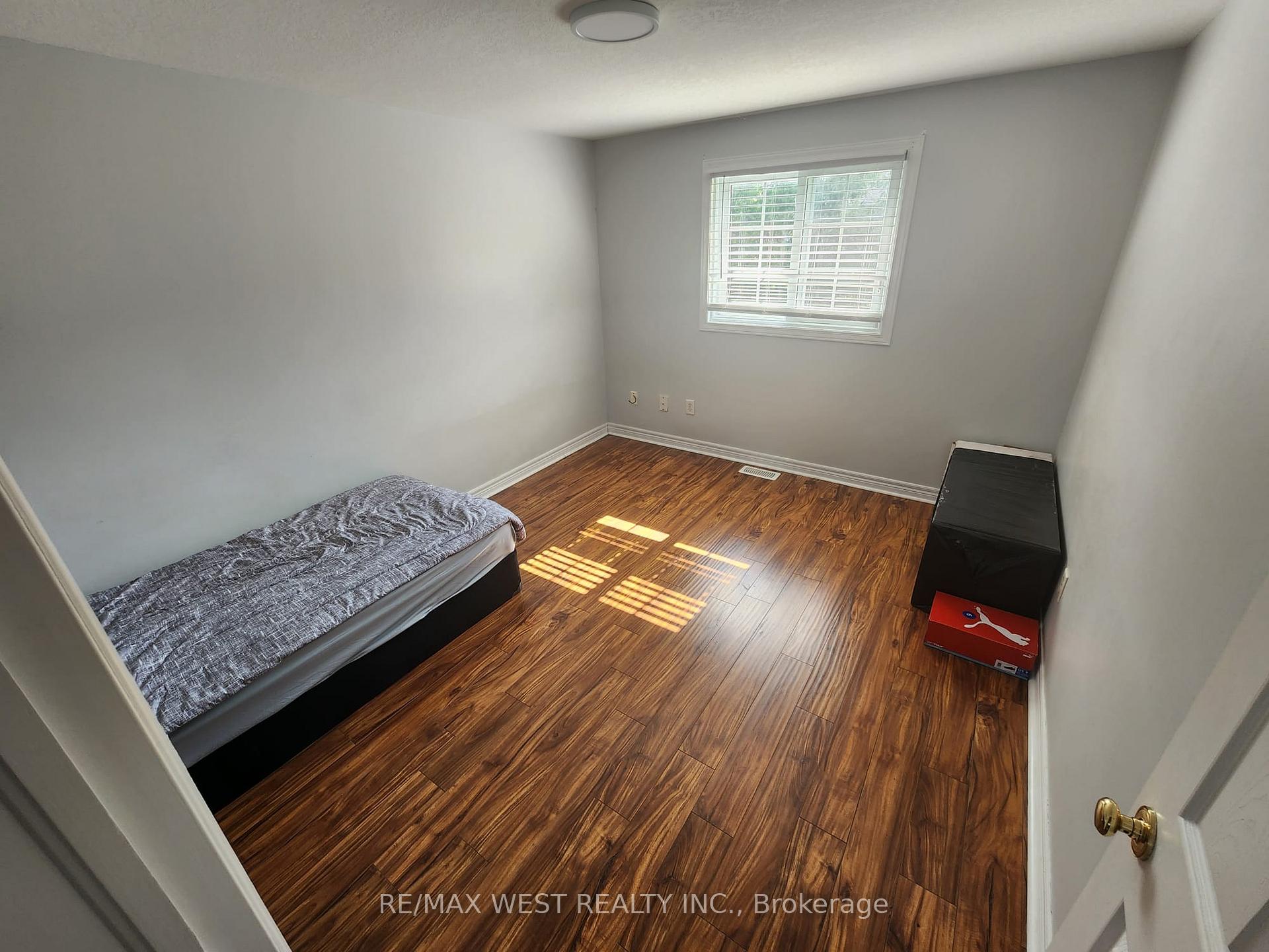 Photo 19 of 792 Butternut Avenue, Waterloo, Clair Hills — HOMEH