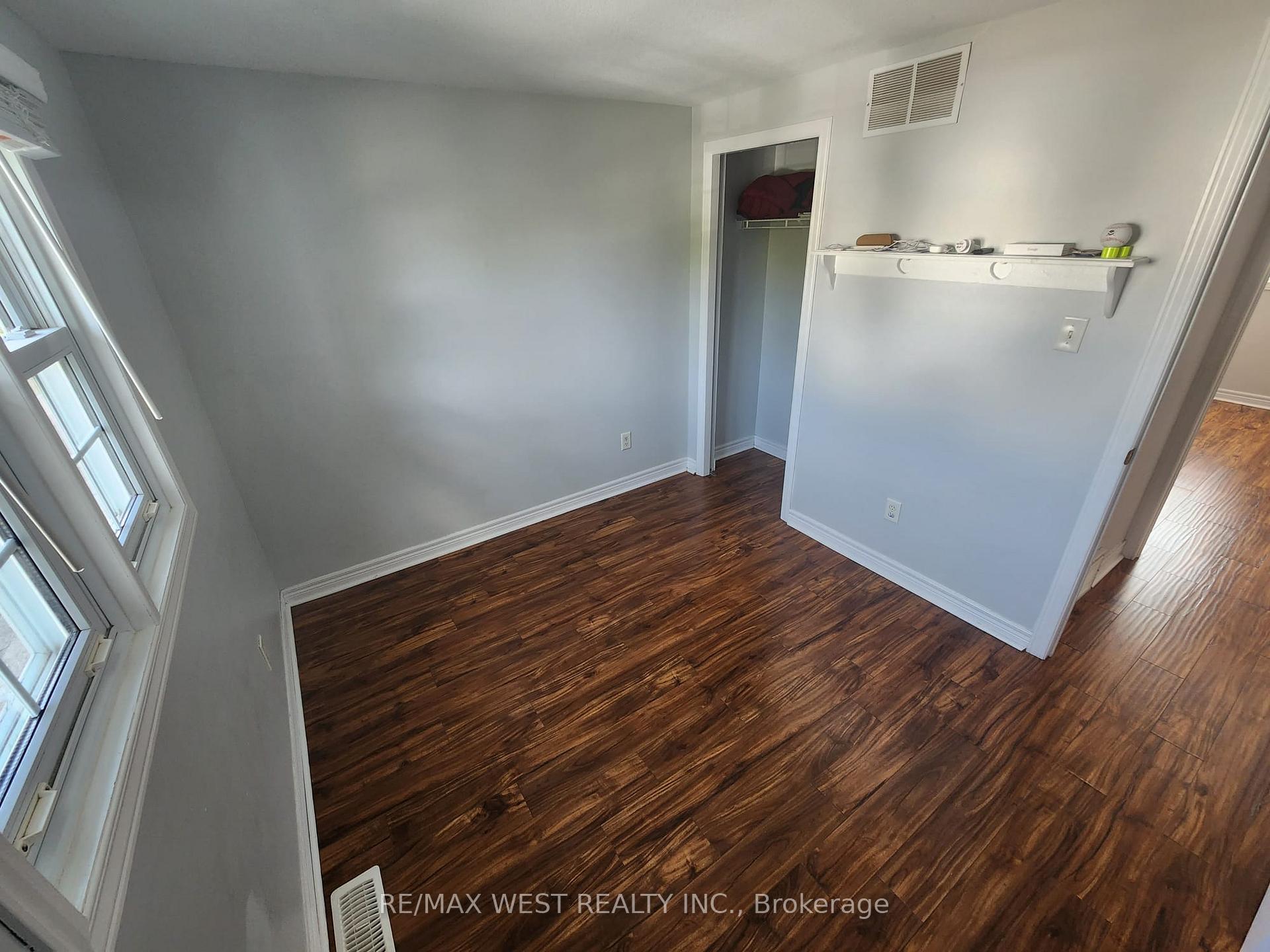 Photo 22 of 792 Butternut Avenue, Waterloo, Clair Hills — HOMEH