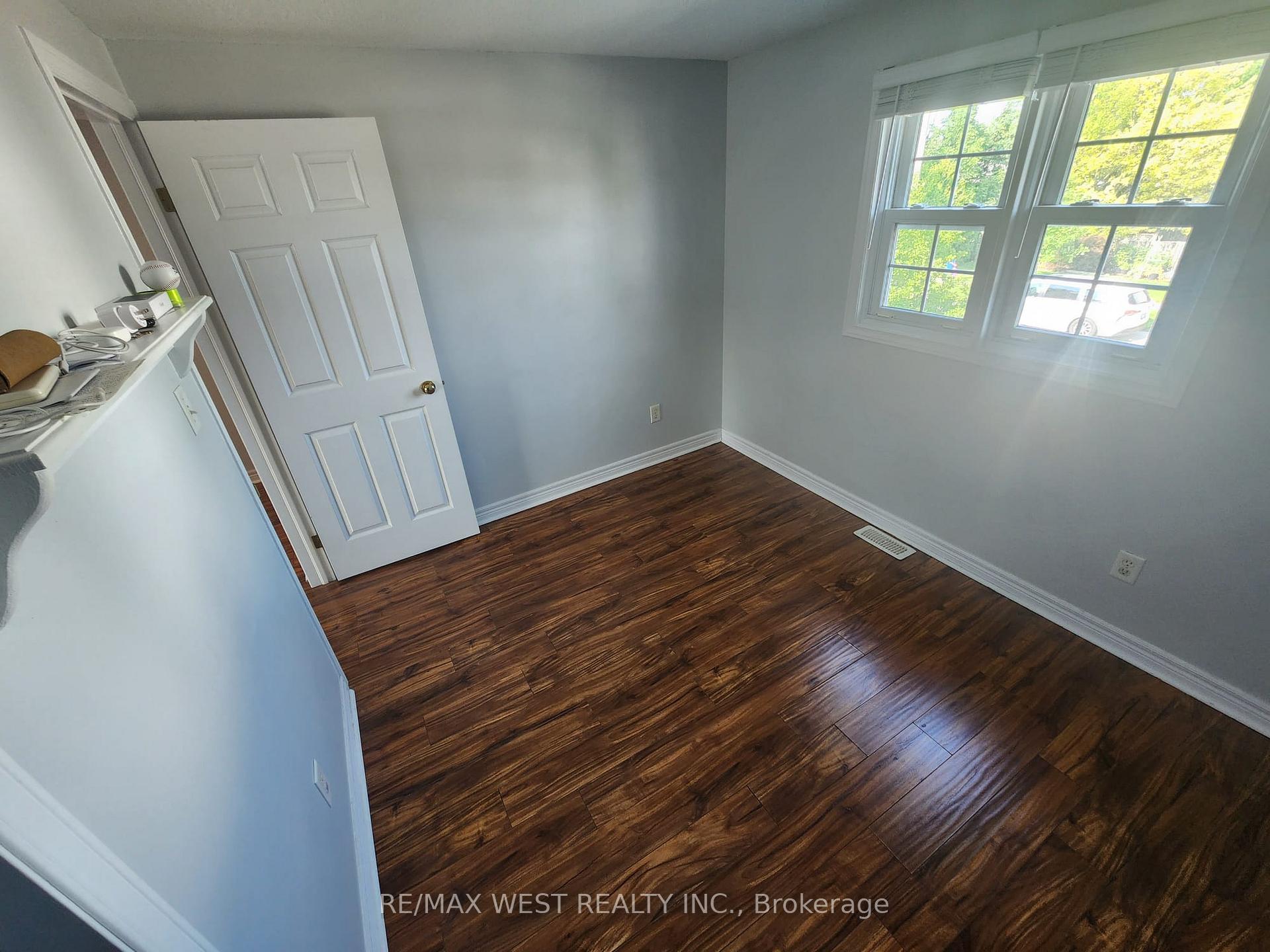 Photo 24 of 792 Butternut Avenue, Waterloo, Clair Hills — HOMEH