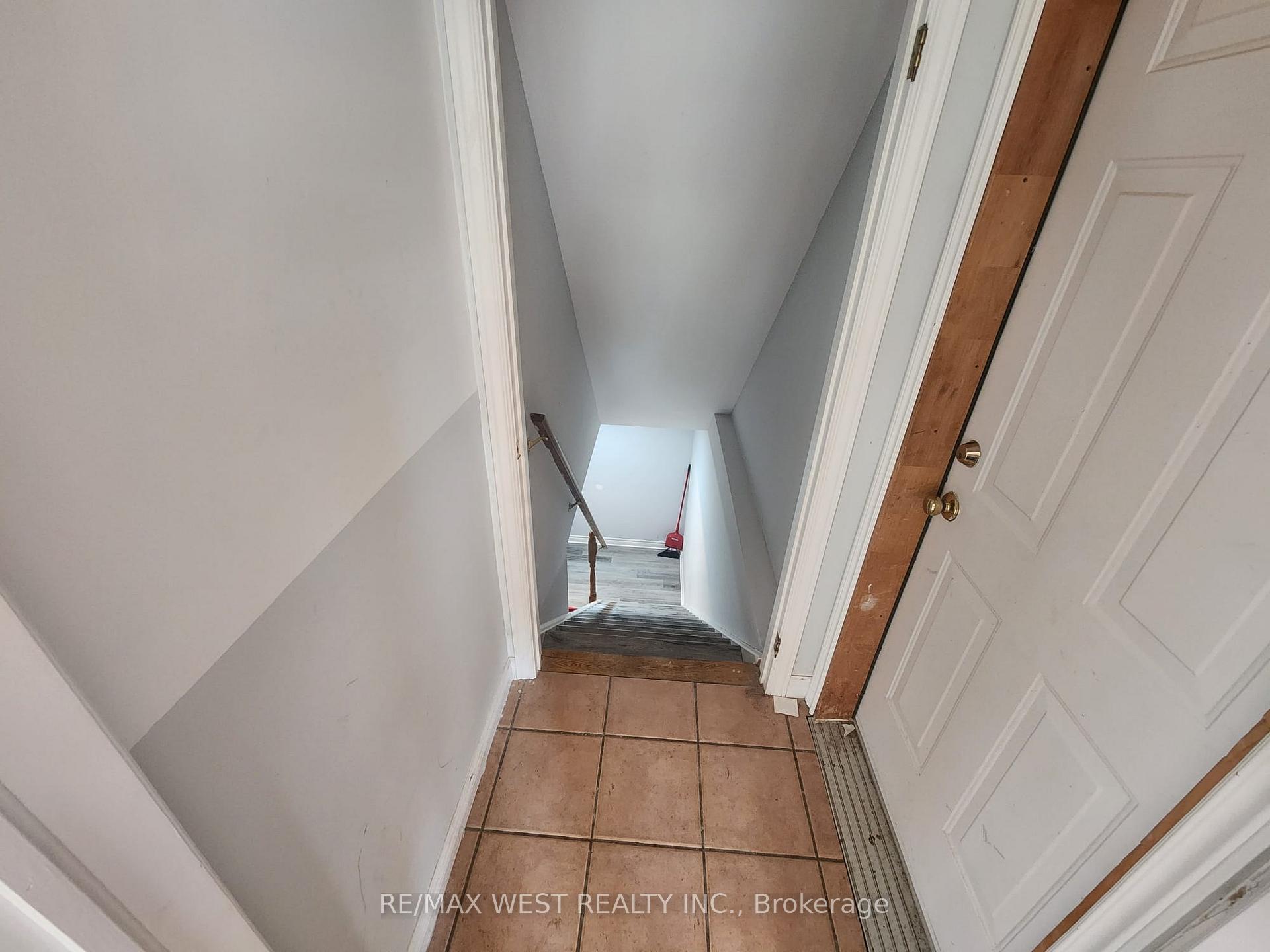 Photo 28 of 792 Butternut Avenue, Waterloo, Clair Hills — HOMEH