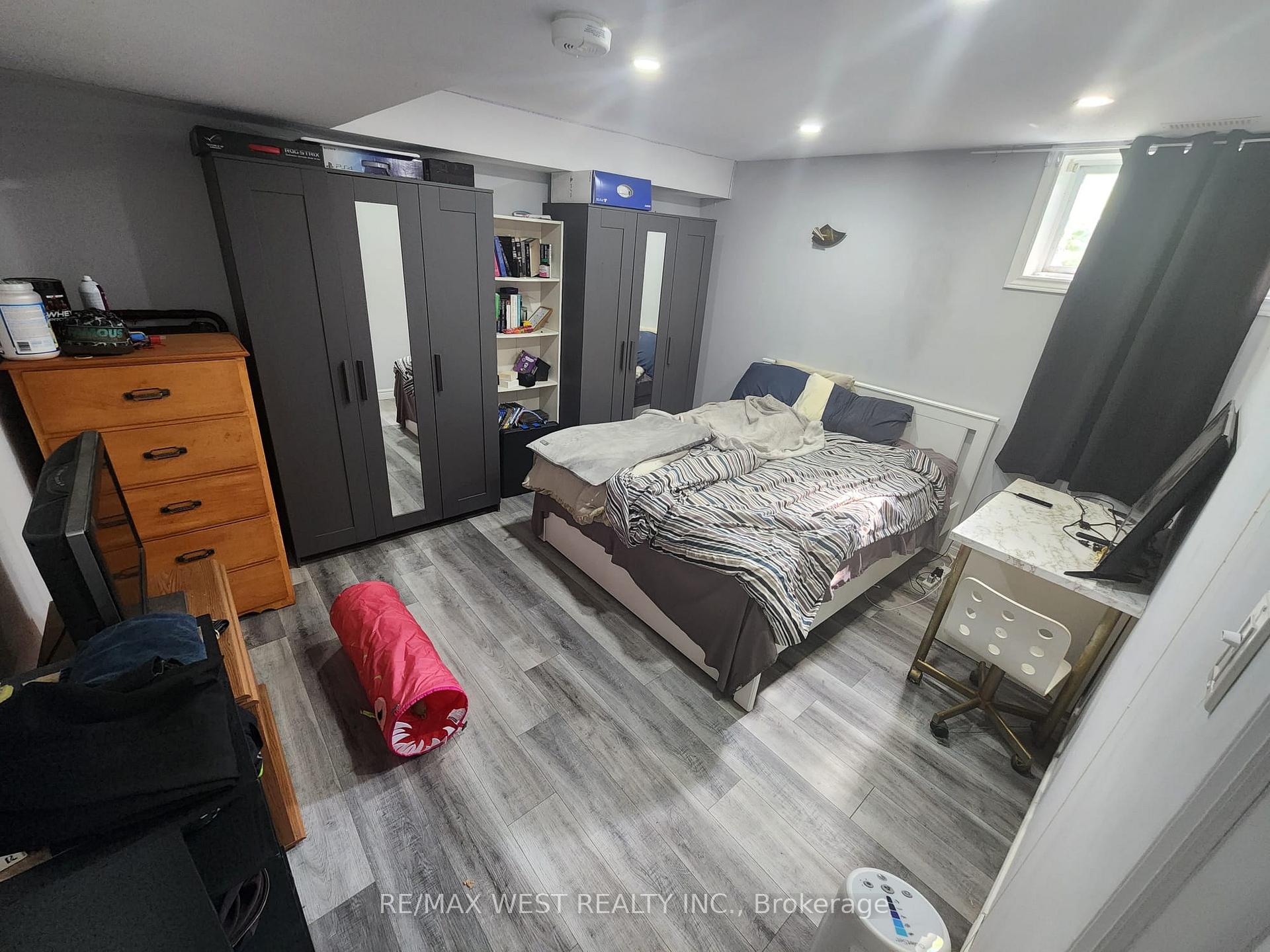 Photo 32 of 792 Butternut Avenue, Waterloo, Clair Hills — HOMEH