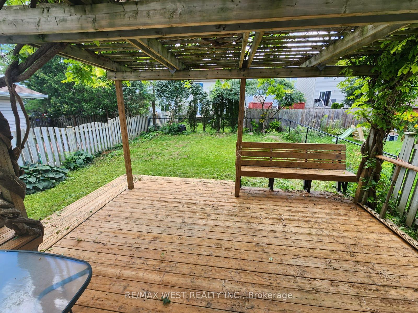 Photo 35 of 792 Butternut Avenue, Waterloo, Clair Hills — HOMEH