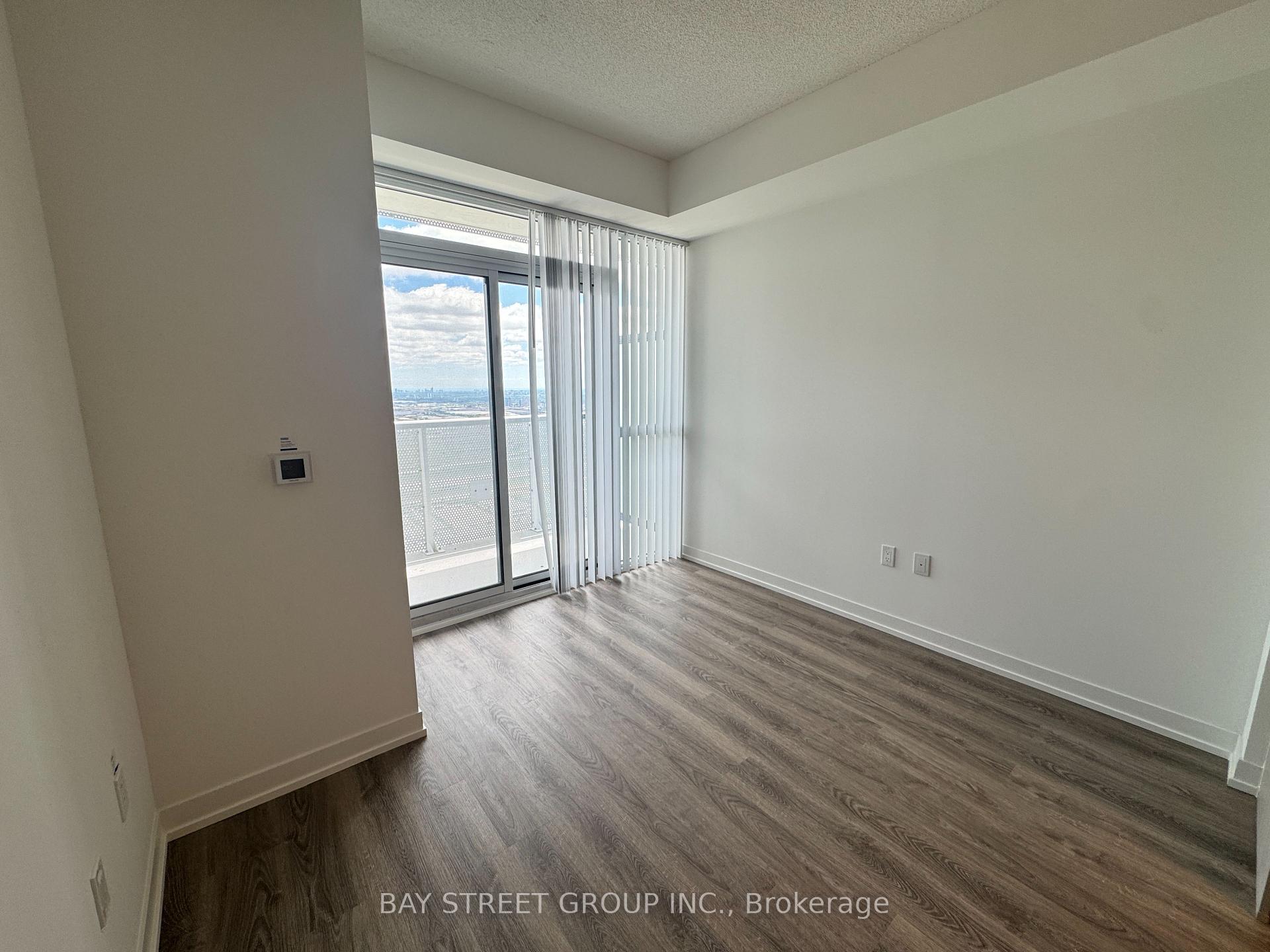 Photo 11 of Unit 5510, 8 Interchange Way, Vaughan, Vaughan Corporate Centre — HOMEH