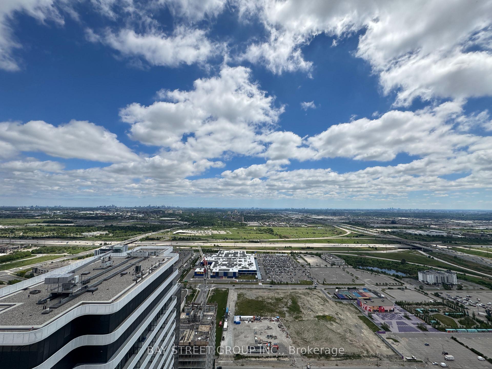 Photo 14 of Unit 5510, 8 Interchange Way, Vaughan, Vaughan Corporate Centre — HOMEH