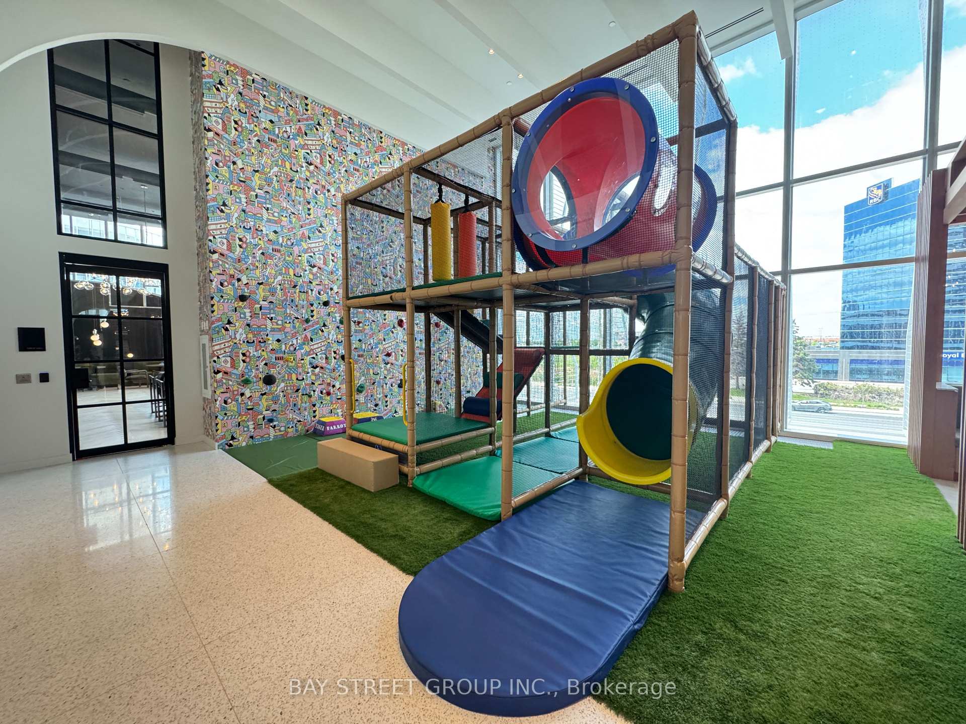 Photo 25 of Unit 5510, 8 Interchange Way, Vaughan, Vaughan Corporate Centre — HOMEH