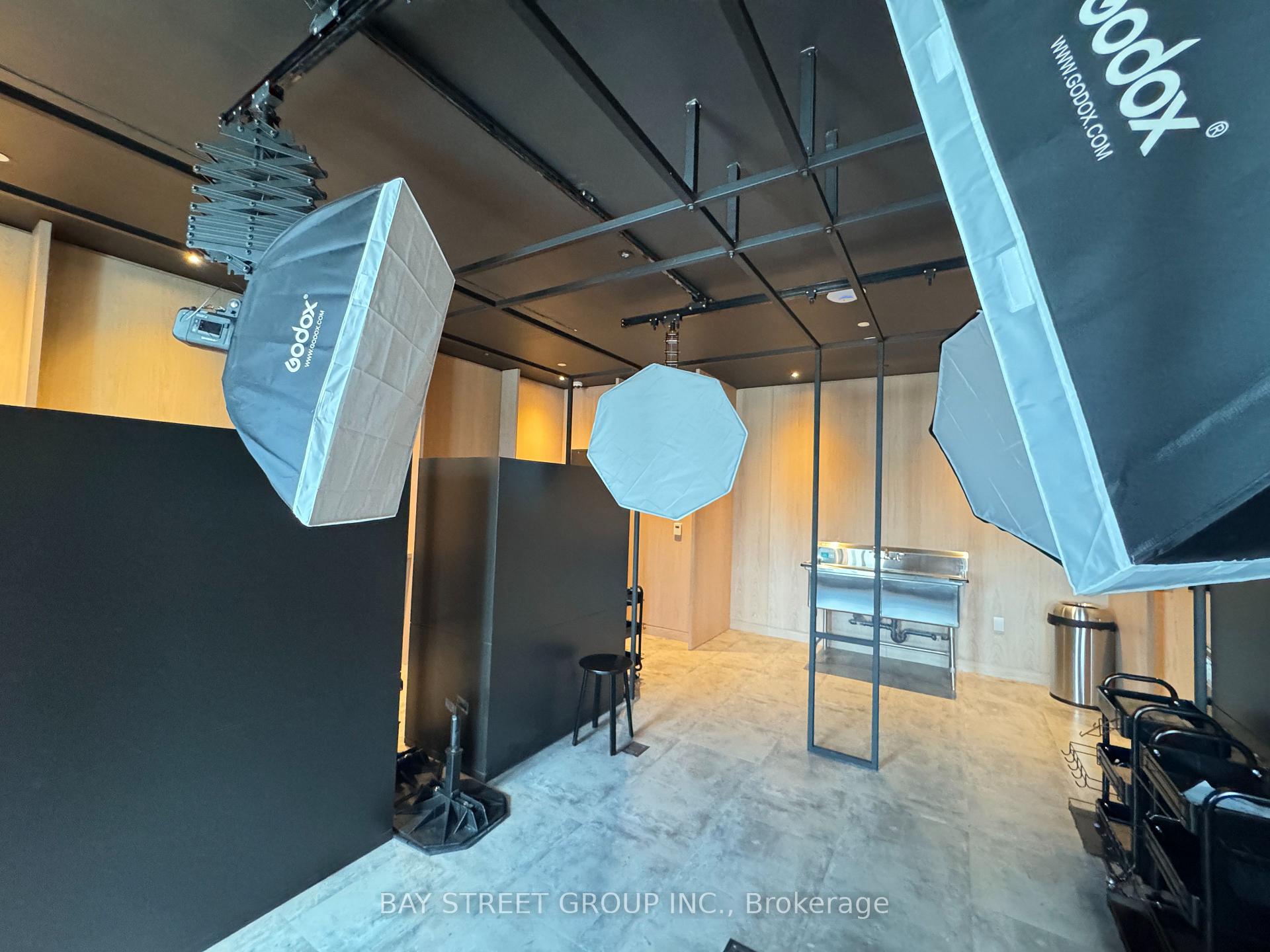 Photo 37 of Unit 5510, 8 Interchange Way, Vaughan, Vaughan Corporate Centre — HOMEH