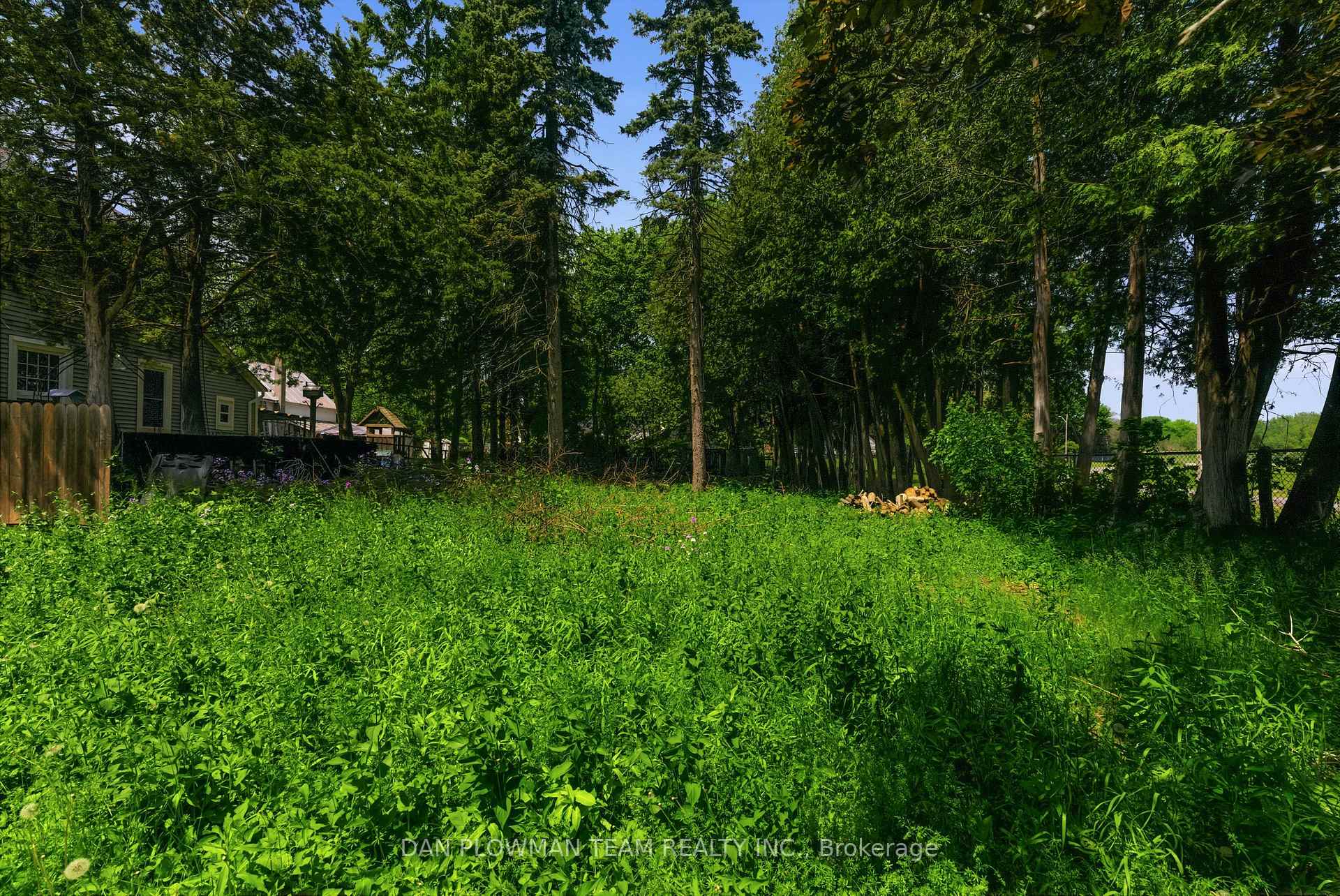Photo 2 of 38 Park Street, Clarington, Orono — HOMEH