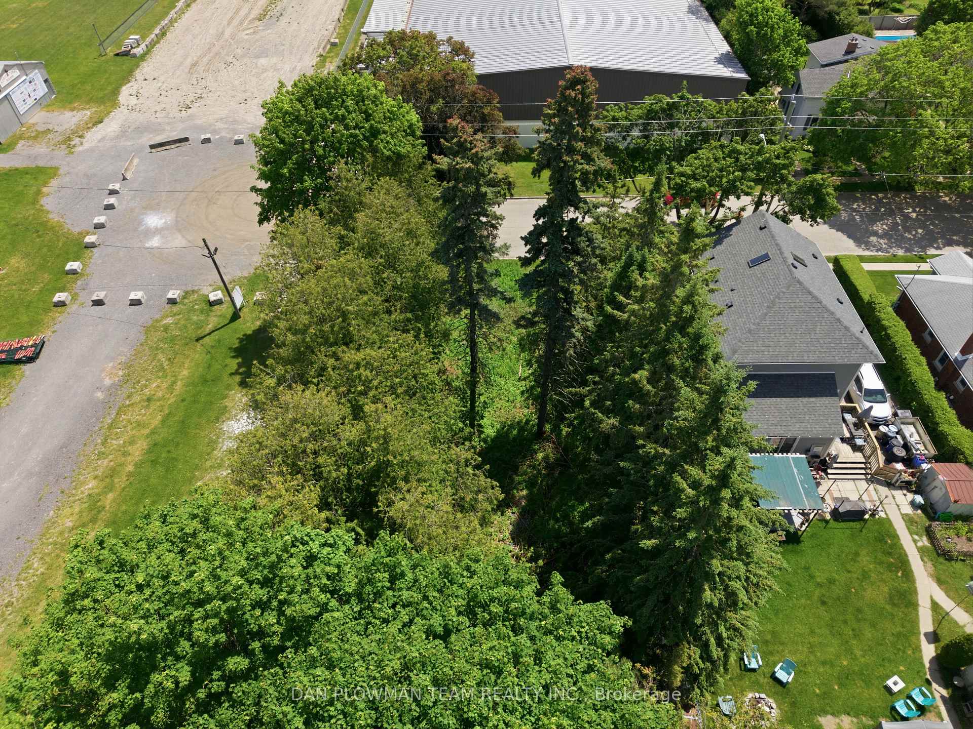 Photo 5 of 38 Park Street, Clarington, Orono — HOMEH