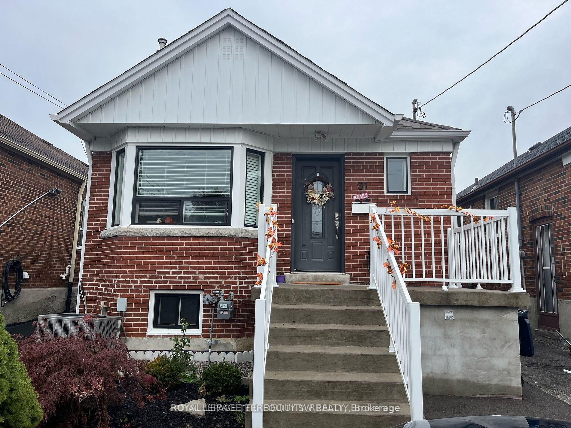 Photo 1 of Unit Bsmt, 31 Chamberlain Avenue, North York, Briar Hill-Belgravia — HOMEH