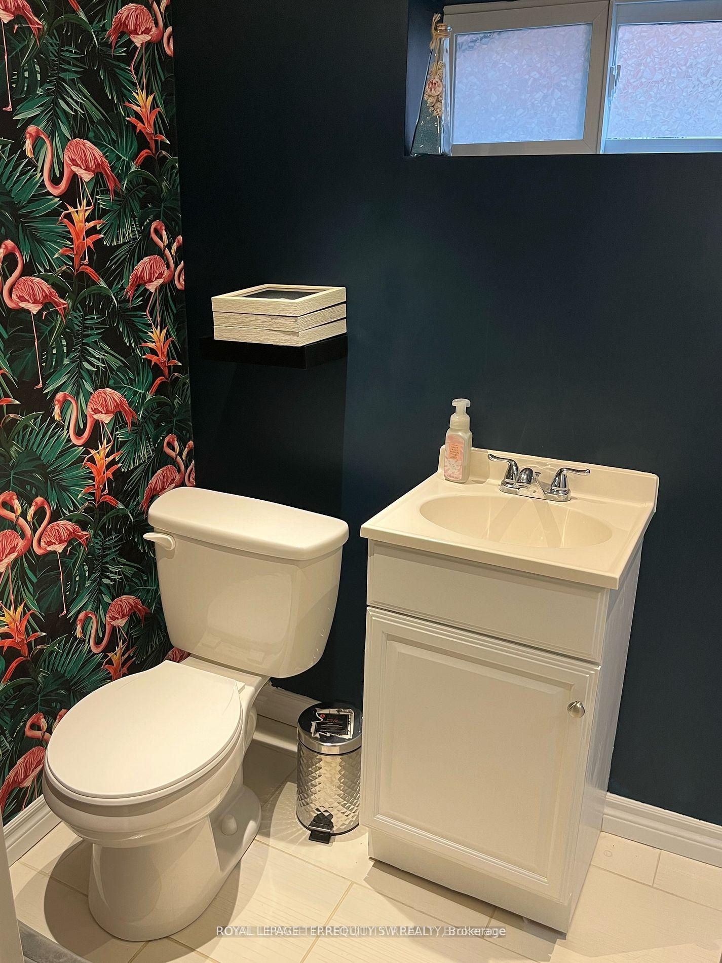Photo 5 of Unit Bsmt, 31 Chamberlain Avenue, North York, Briar Hill-Belgravia — HOMEH