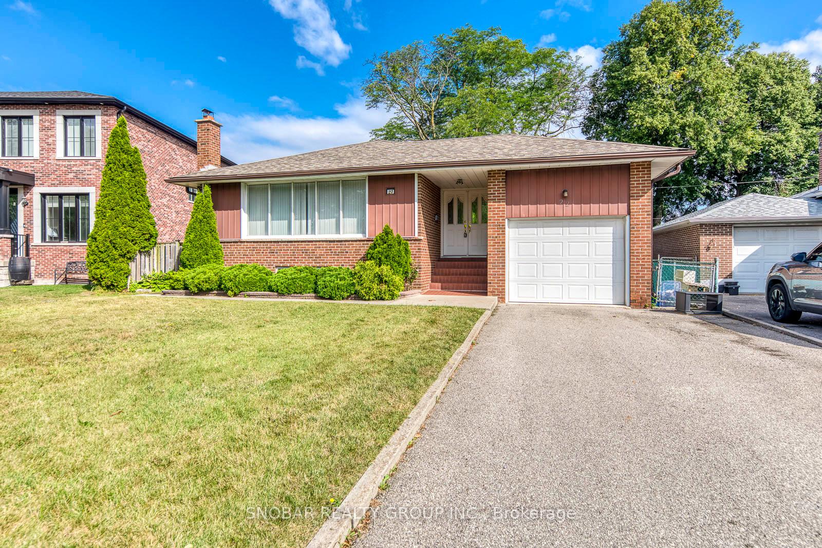 Photo 2 of 22 Thelmere Place, Etobicoke, Willowridge-Martingrove-Richview — HOMEH