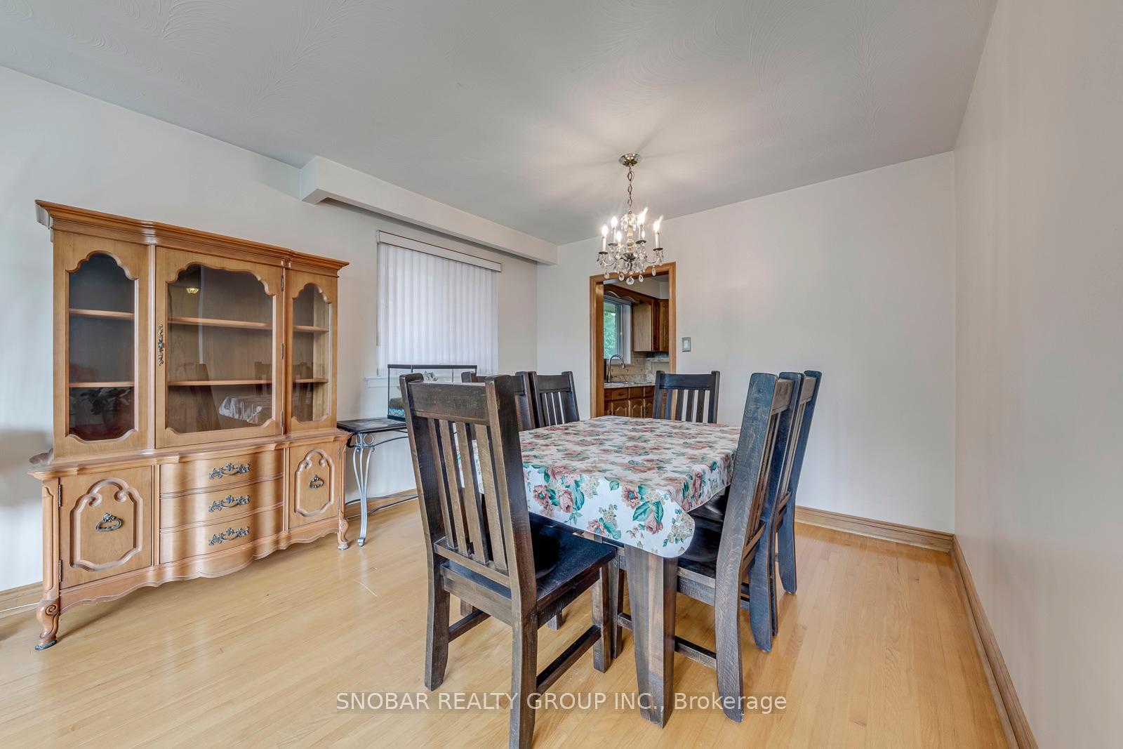 Photo 7 of 22 Thelmere Place, Etobicoke, Willowridge-Martingrove-Richview — HOMEH