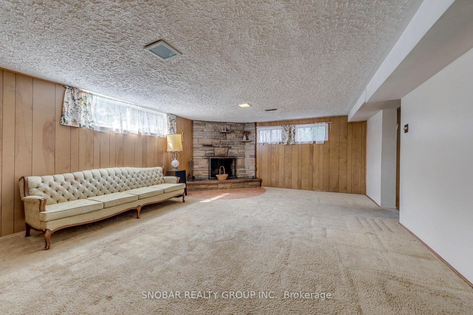 Photo 17 of 22 Thelmere Place, Etobicoke, Willowridge-Martingrove-Richview — HOMEH