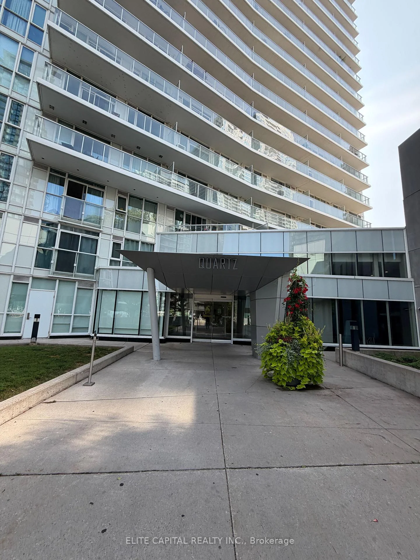 Photo 4 of Unit 2805, 75 Queens Wharf Road, Toronto, Waterfront Communities — HOMEH