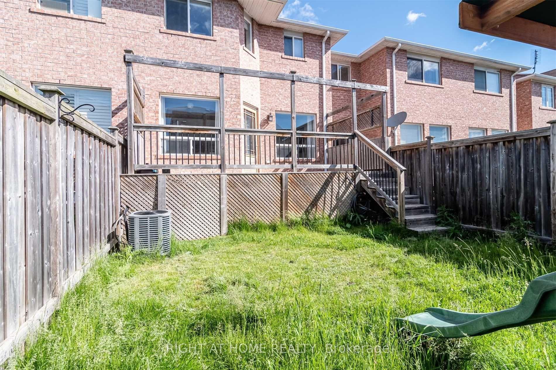 Photo 3 of 127 Angier Crescent, Ajax, South East — HOMEH