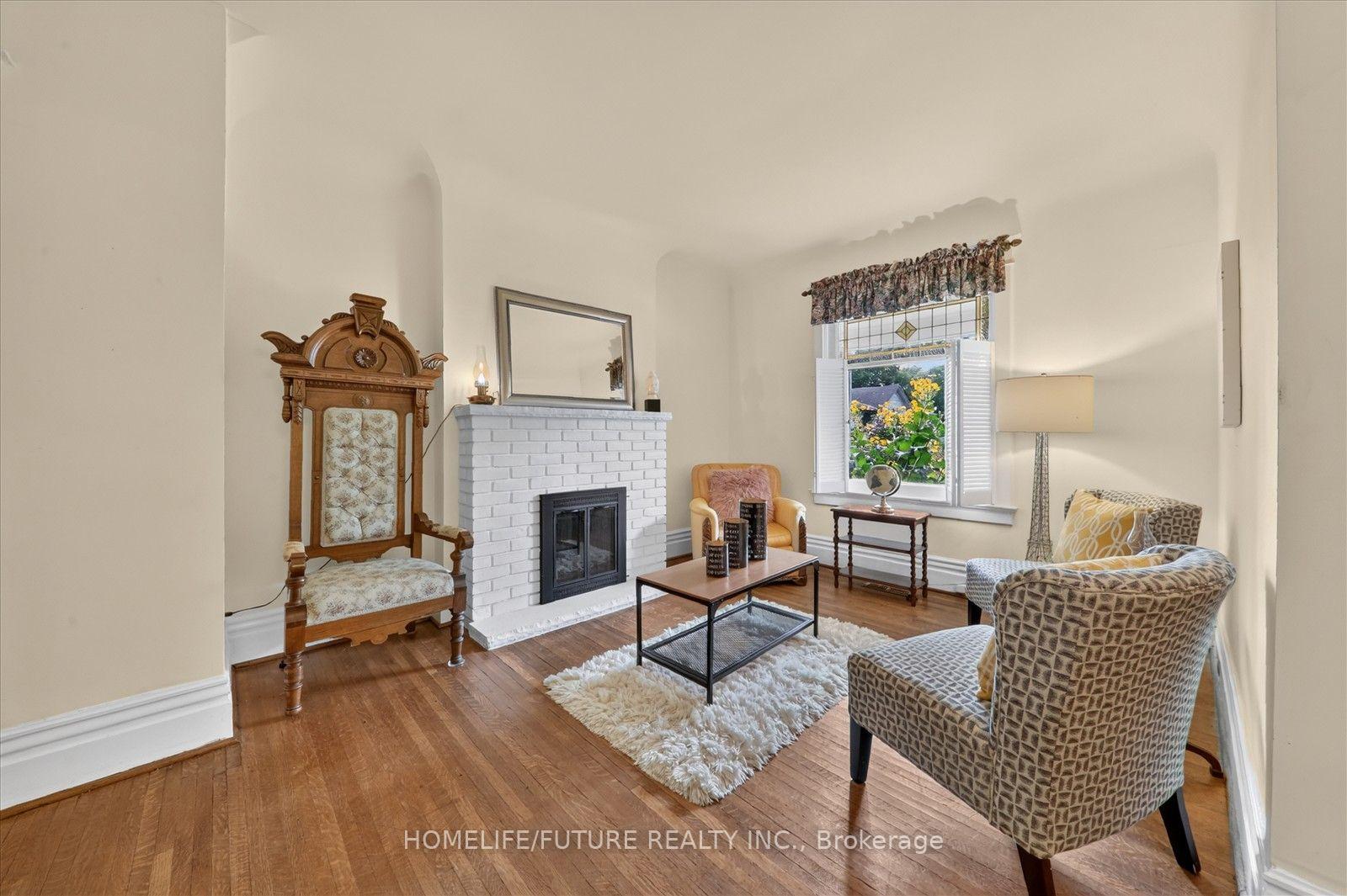 Photo 9 of 56 Sparkhall Avenue, Toronto, North Riverdale — HOMEH