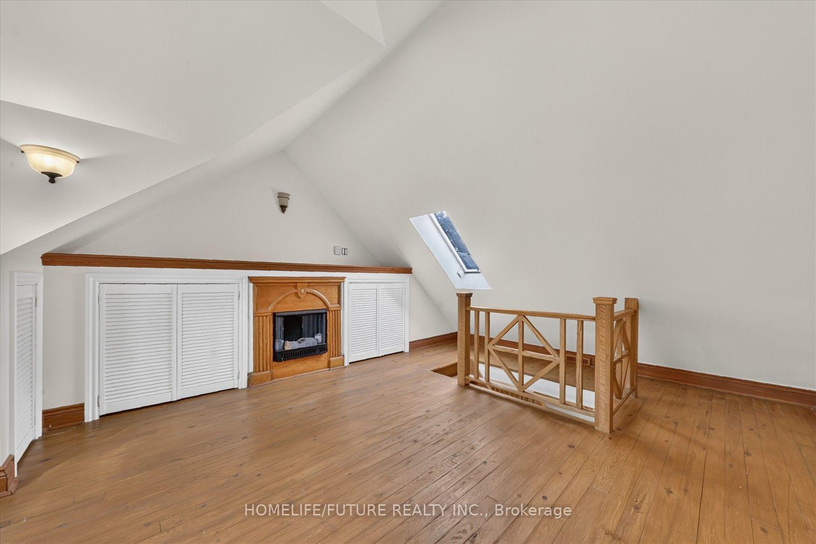 Photo 33 of 56 Sparkhall Avenue, Toronto, North Riverdale — HOMEH