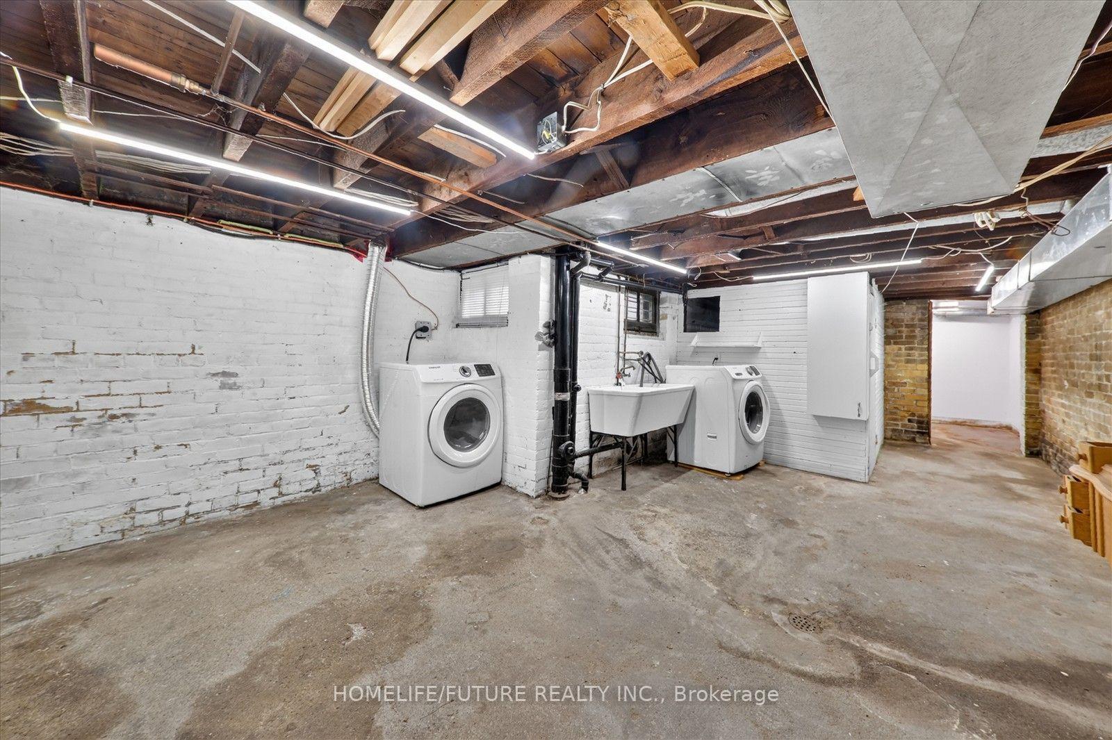 Photo 35 of 56 Sparkhall Avenue, Toronto, North Riverdale — HOMEH
