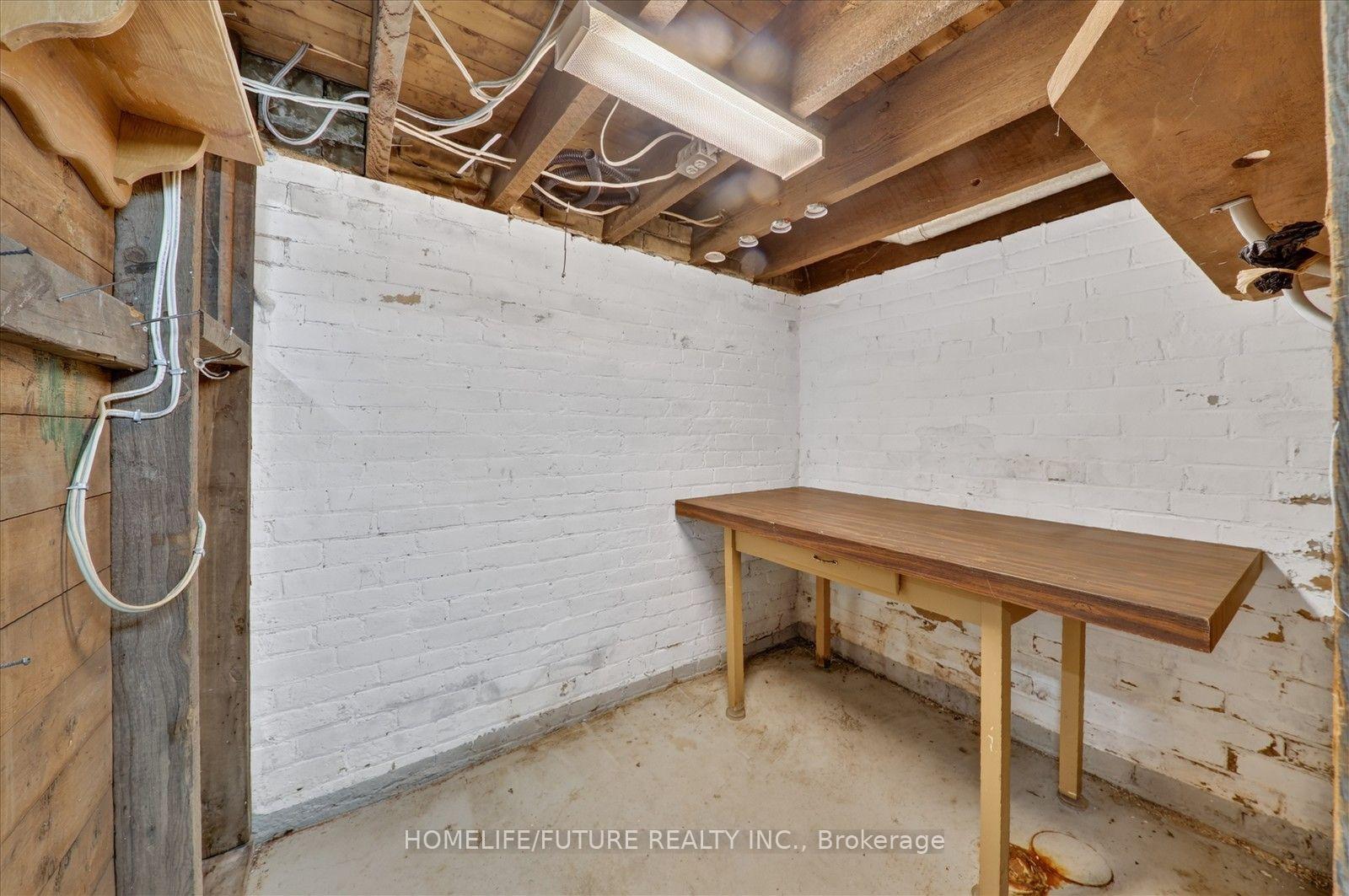 Photo 37 of 56 Sparkhall Avenue, Toronto, North Riverdale — HOMEH