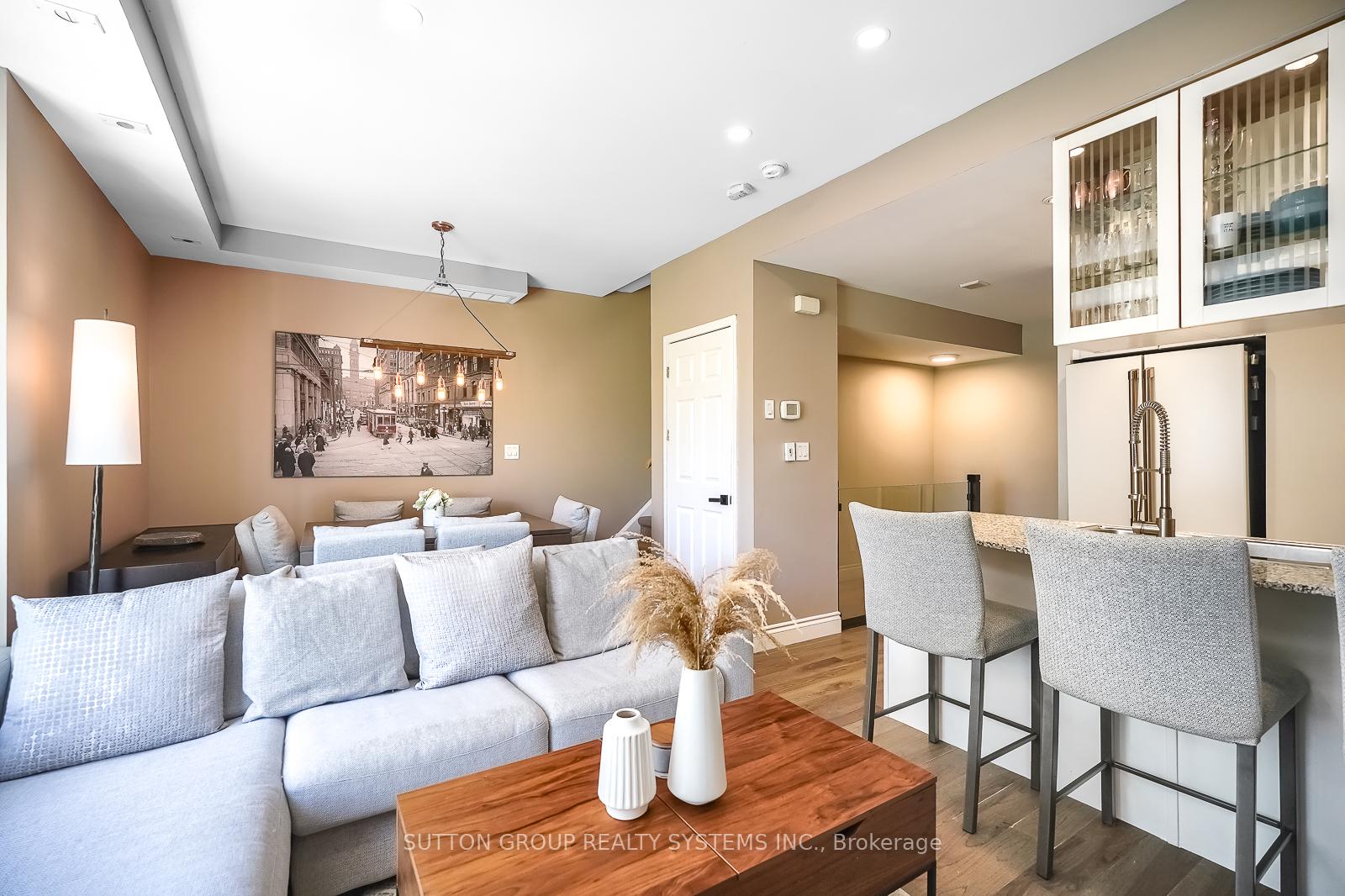 Photo 5 of Unit 323, 32 Stadium Road, Toronto, Niagara — HOMEH