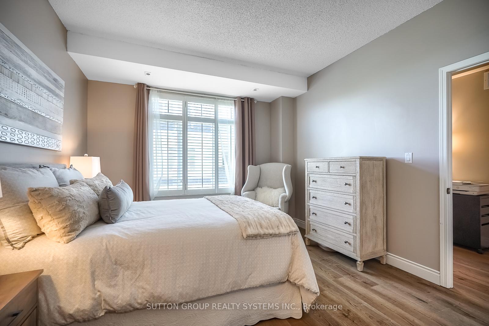 Photo 21 of Unit 323, 32 Stadium Road, Toronto, Niagara — HOMEH