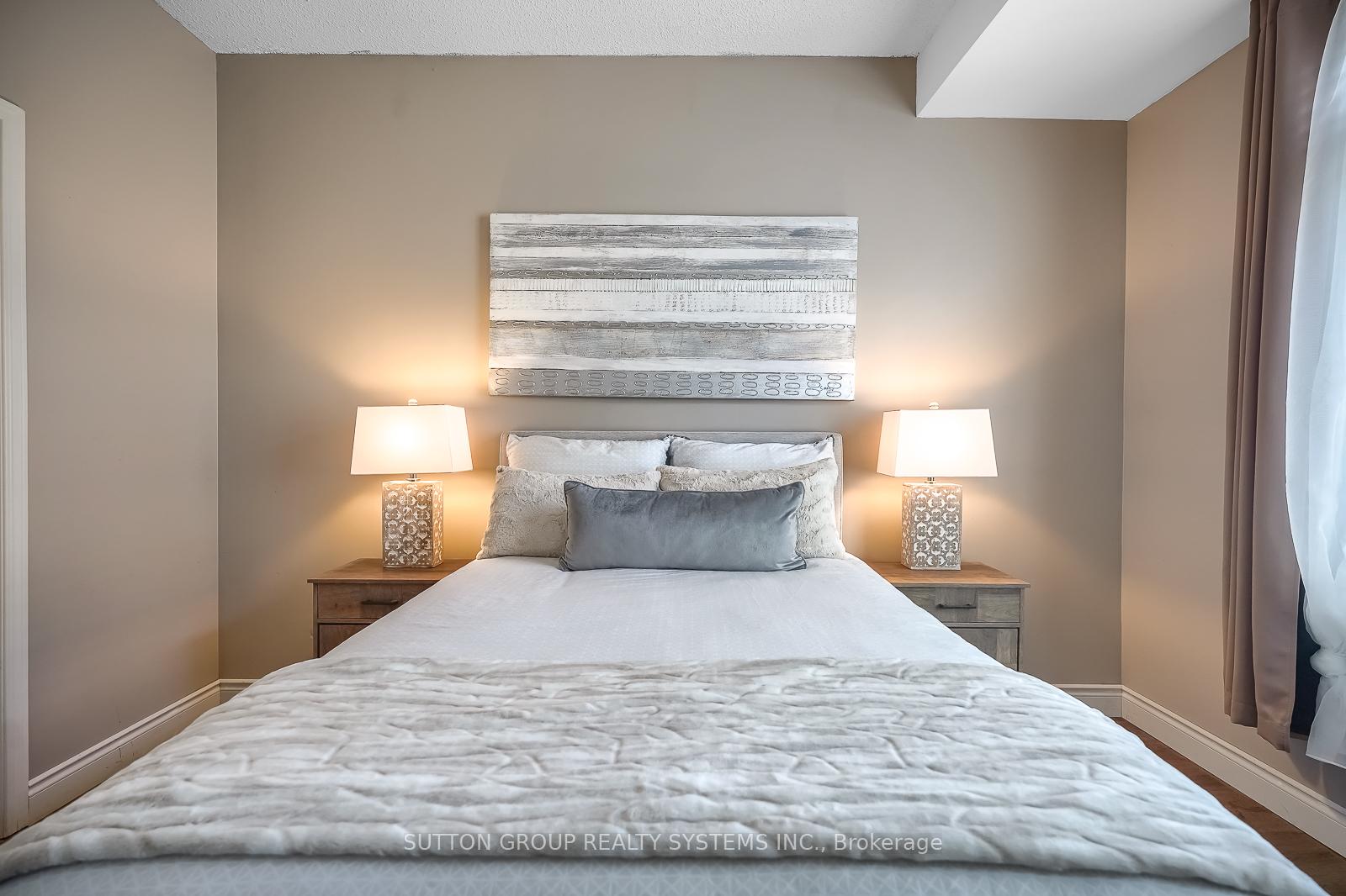 Photo 22 of Unit 323, 32 Stadium Road, Toronto, Niagara — HOMEH