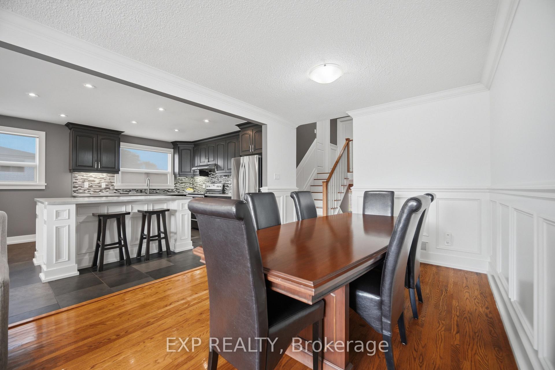 Photo 11 of 106 Hanson Road, Mississauga, Fairview — HOMEH