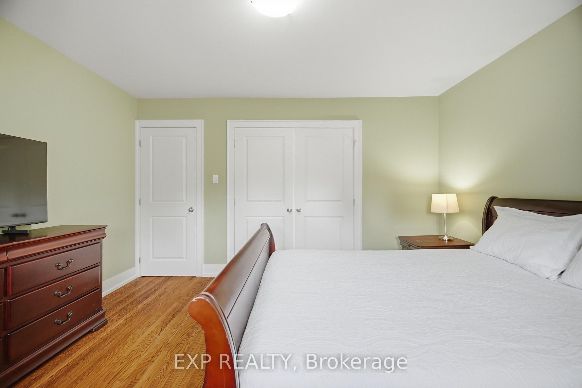 Photo 19 of 106 Hanson Road, Mississauga, Fairview — HOMEH