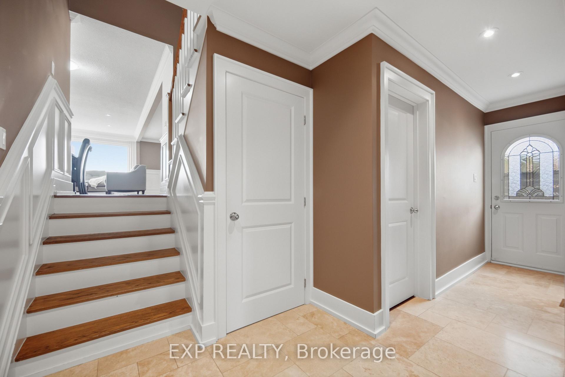 Photo 25 of 106 Hanson Road, Mississauga, Fairview — HOMEH