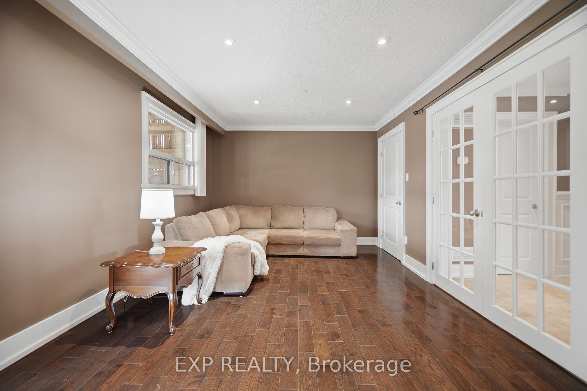 Photo 26 of 106 Hanson Road, Mississauga, Fairview — HOMEH
