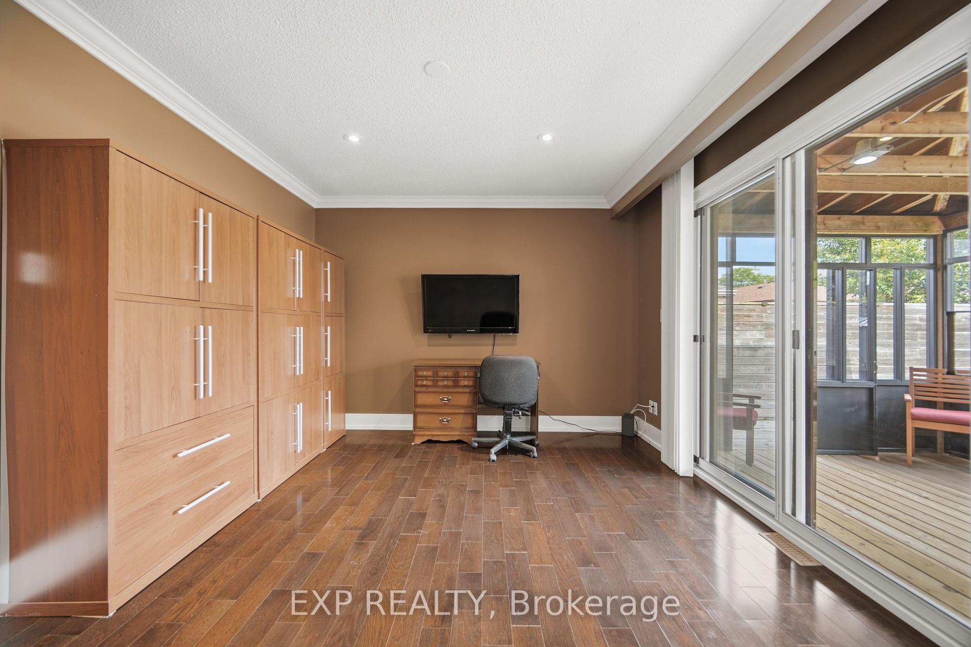 Photo 28 of 106 Hanson Road, Mississauga, Fairview — HOMEH
