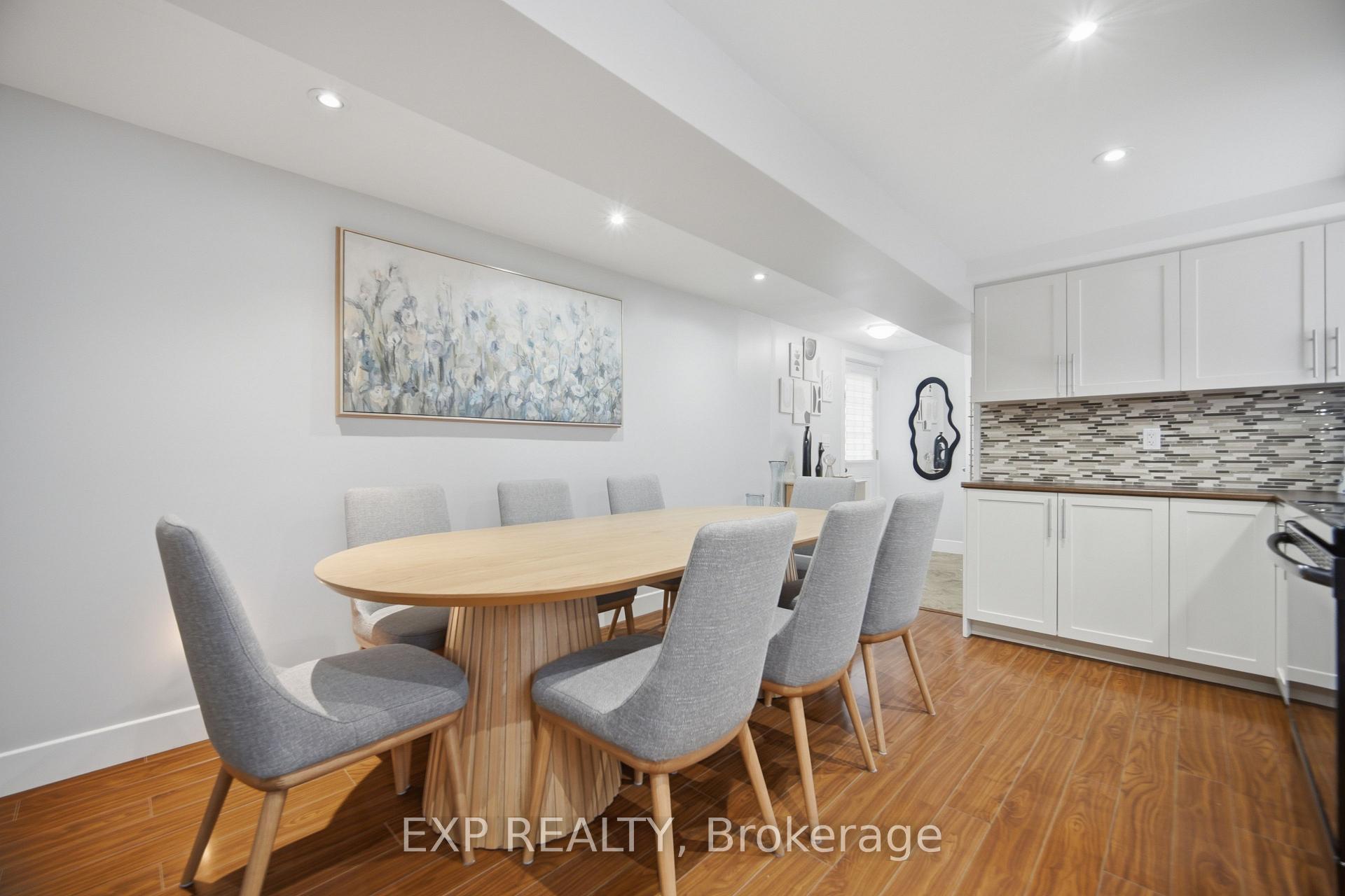 Photo 35 of 106 Hanson Road, Mississauga, Fairview — HOMEH