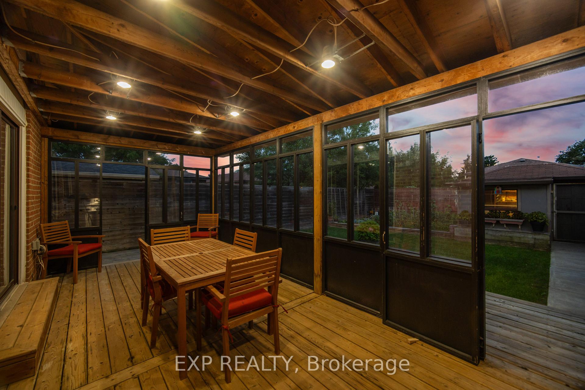 Photo 44 of 106 Hanson Road, Mississauga, Fairview — HOMEH
