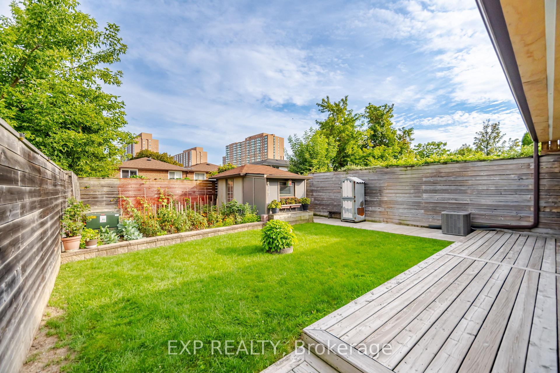 Photo 46 of 106 Hanson Road, Mississauga, Fairview — HOMEH
