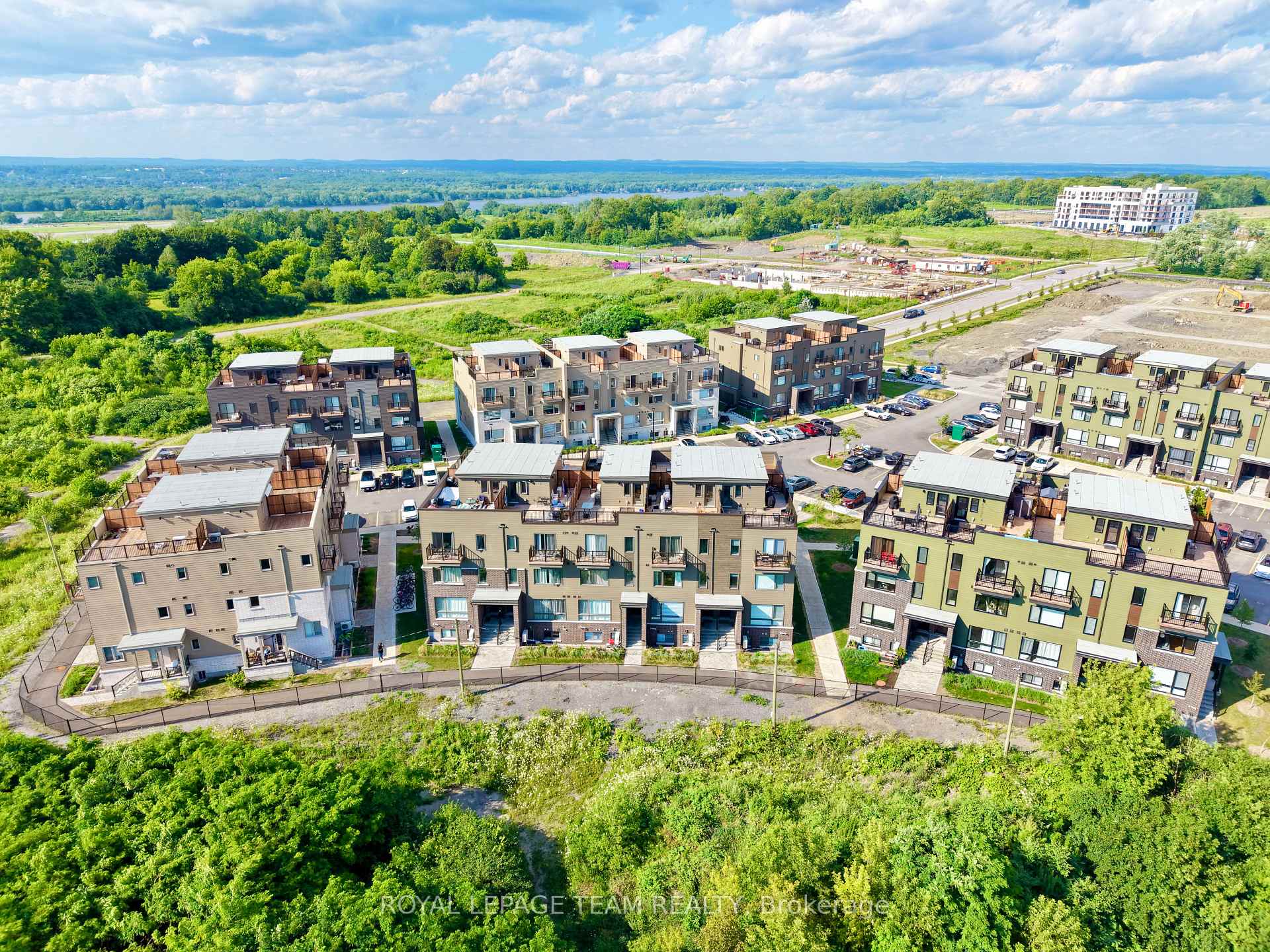 Photo 17 of 512 Mishi Private, Ottawa, CFB Rockcliffe and Area — HOMEH