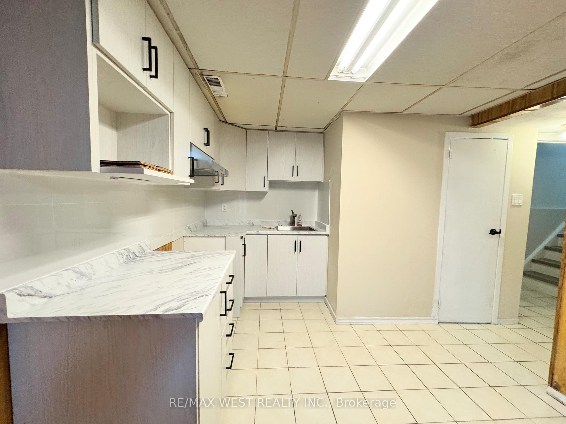 Photo 26 of 26 Brownridge Crescent, Etobicoke, West Humber-Clairville — HOMEH
