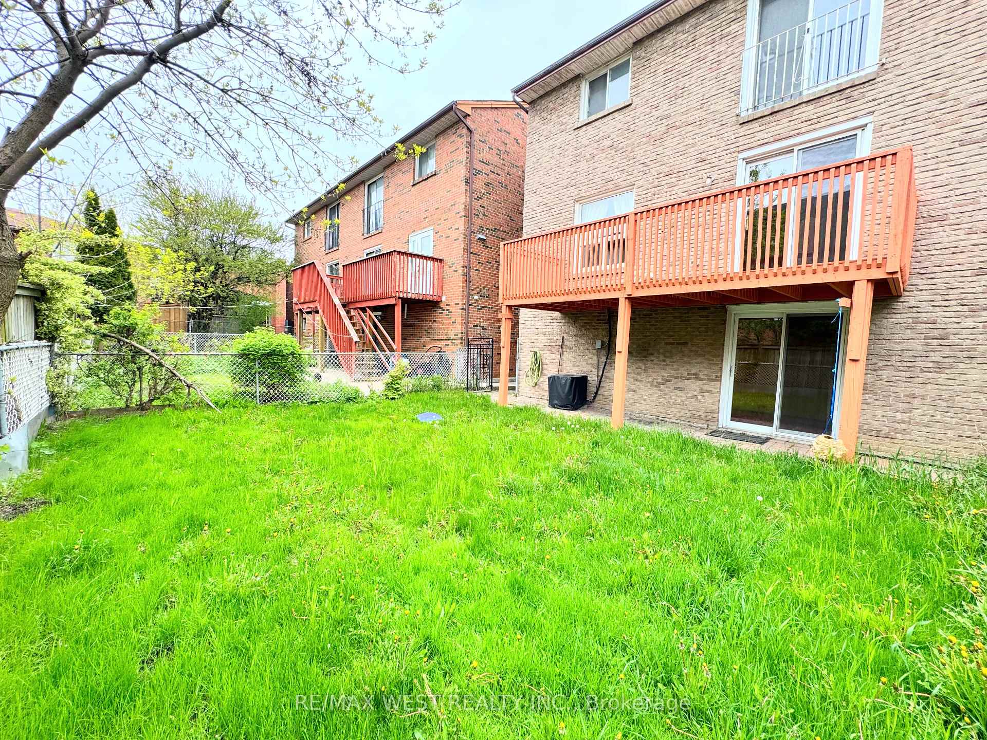 Photo 29 of 26 Brownridge Crescent, Etobicoke, West Humber-Clairville — HOMEH