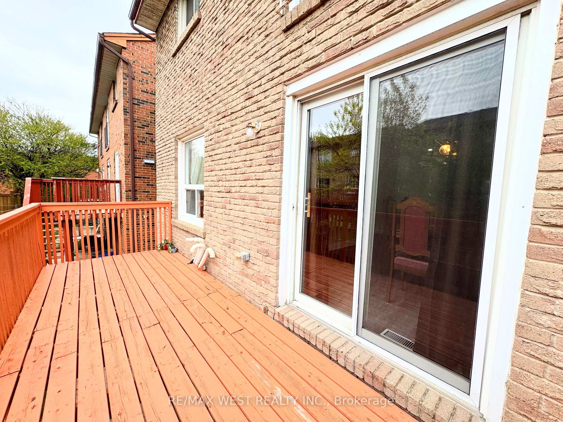 Photo 33 of 26 Brownridge Crescent, Etobicoke, West Humber-Clairville — HOMEH