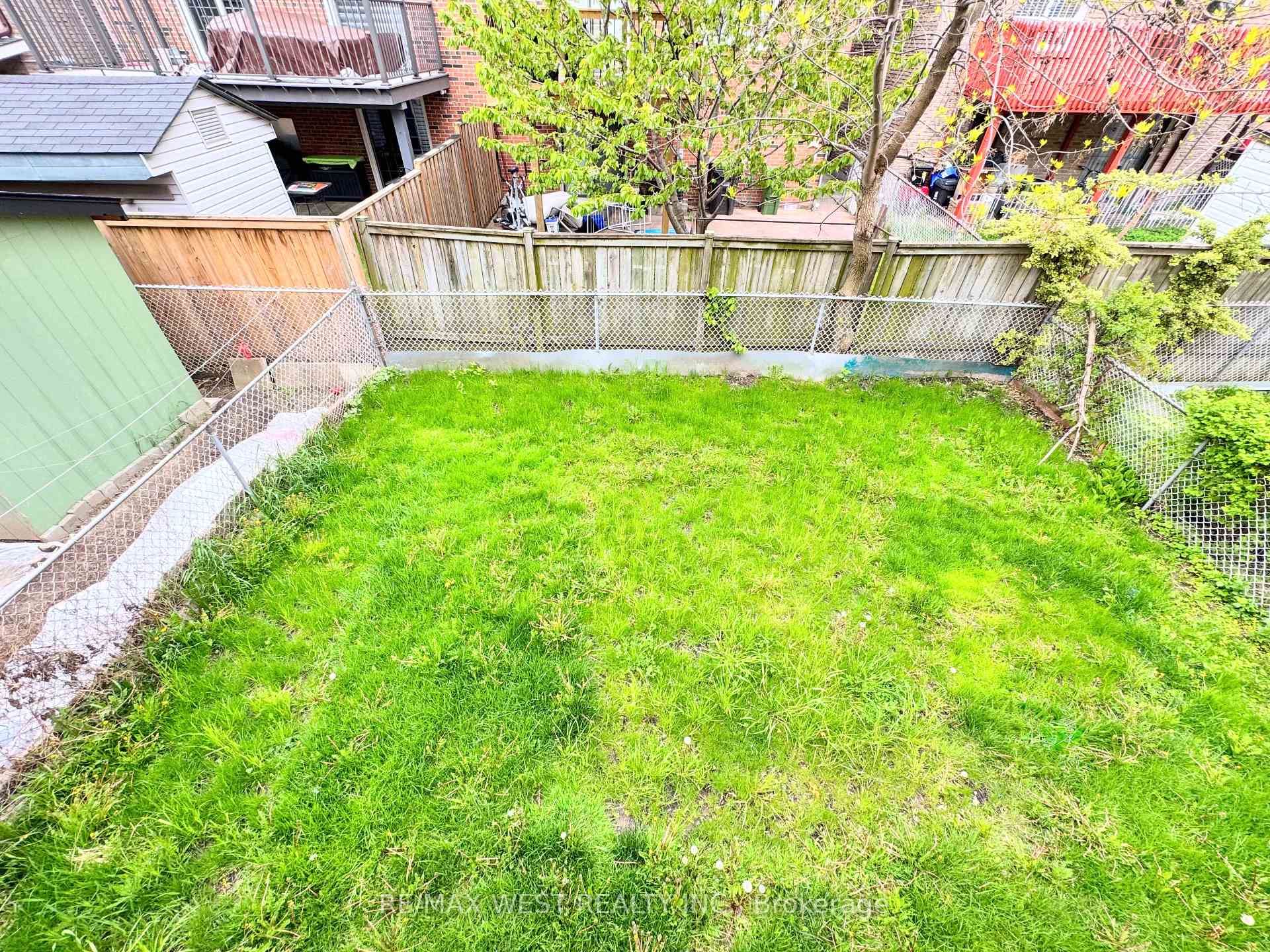 Photo 34 of 26 Brownridge Crescent, Etobicoke, West Humber-Clairville — HOMEH