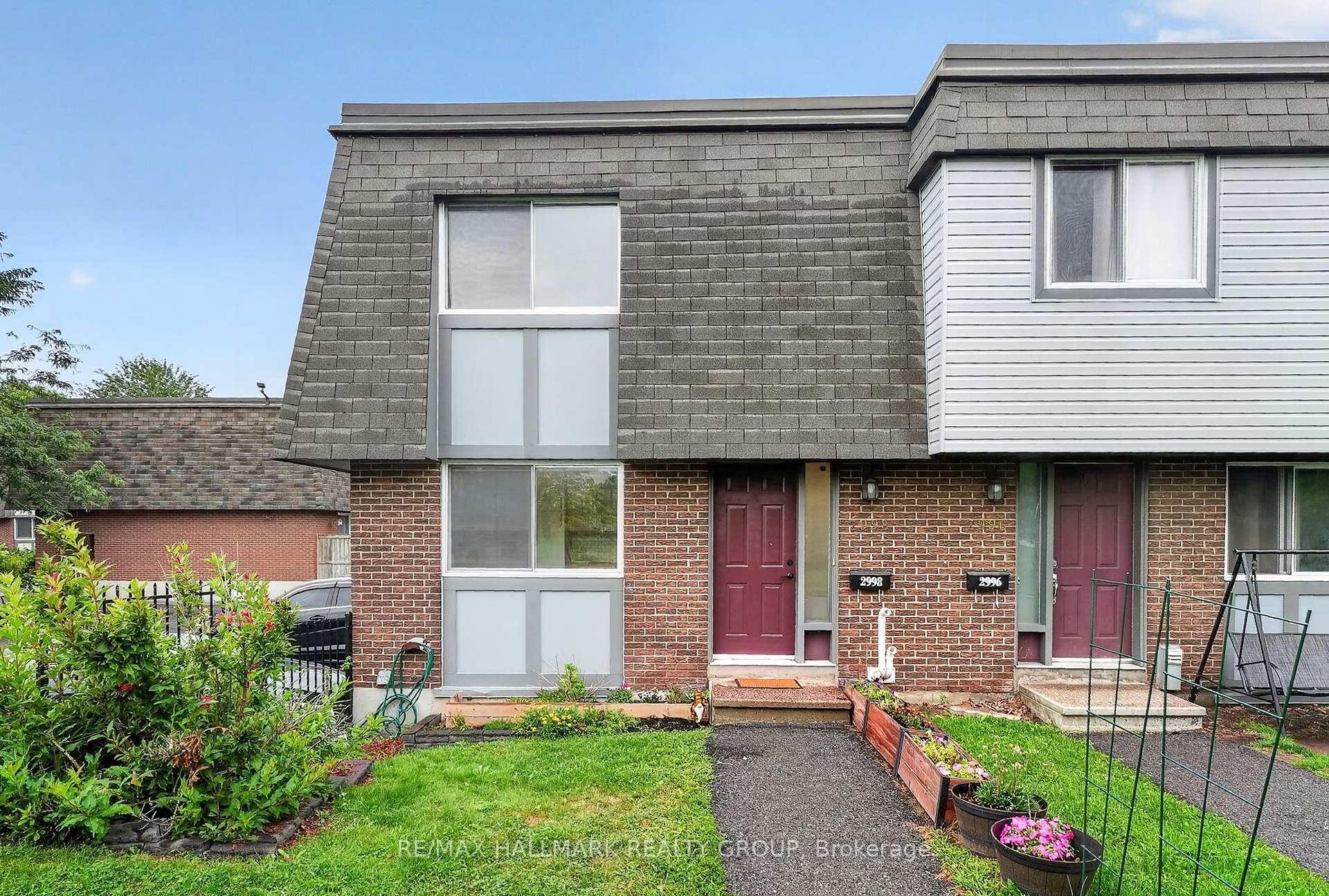 Photo 1 of 2998 Fairlea Crescent, Ottawa, Heron Gate/Industrial Park — HOMEH