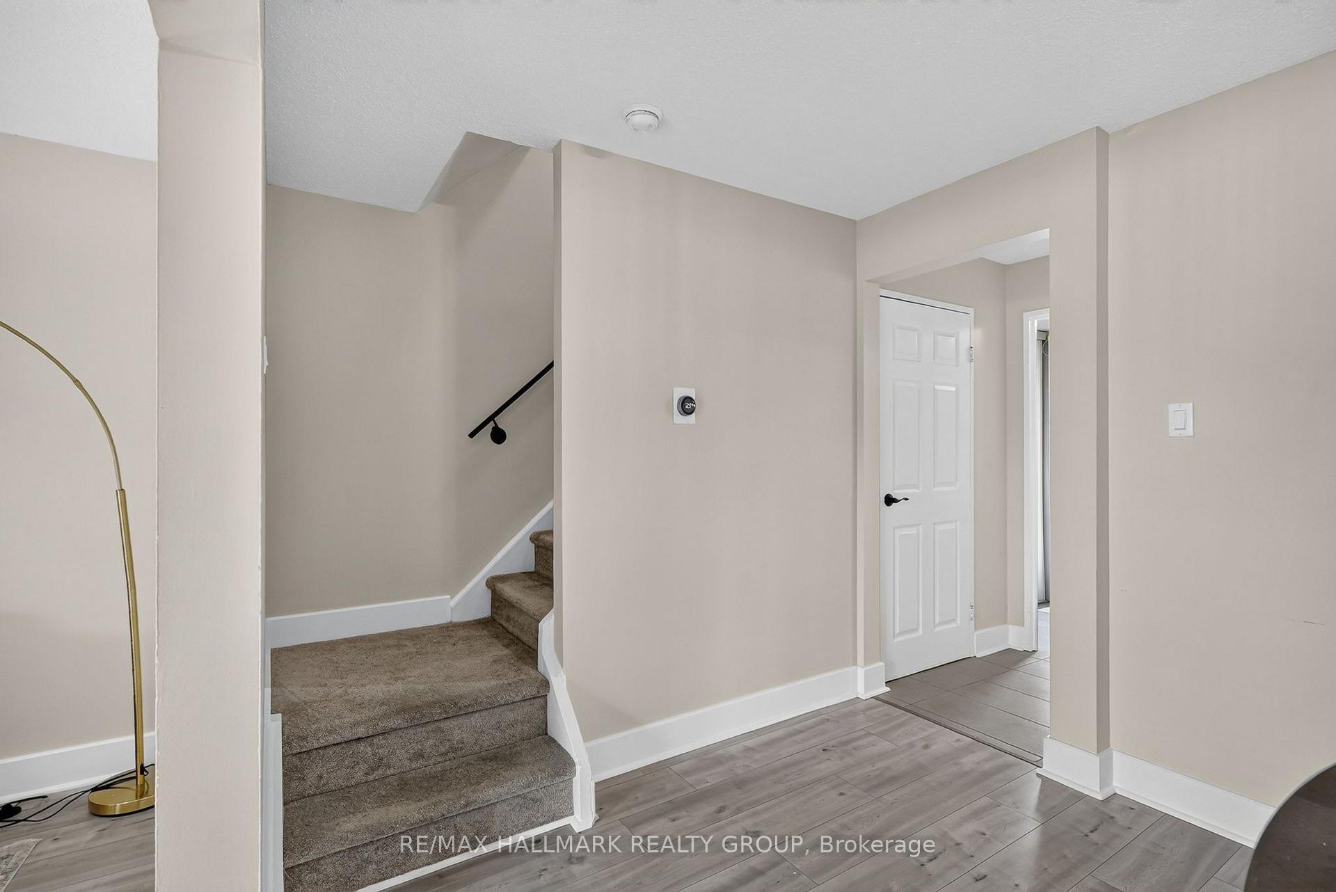 Photo 29 of 2998 Fairlea Crescent, Ottawa, Heron Gate/Industrial Park — HOMEH