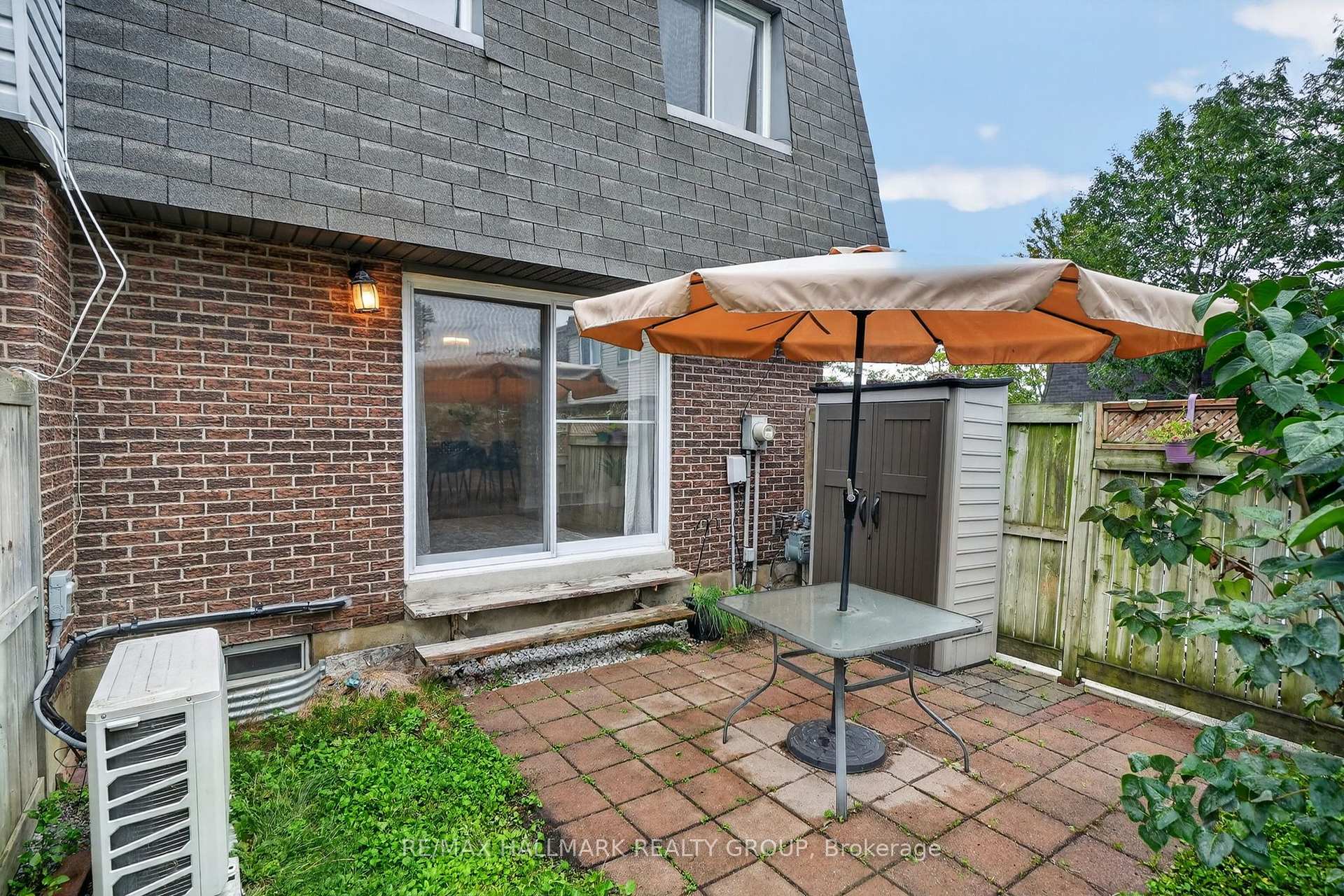 Photo 33 of 2998 Fairlea Crescent, Ottawa, Heron Gate/Industrial Park — HOMEH