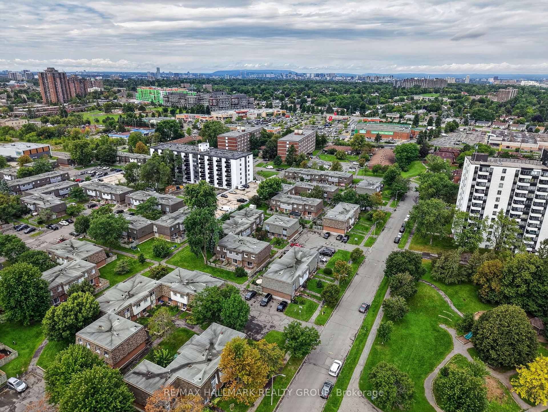 Photo 42 of 2998 Fairlea Crescent, Ottawa, Heron Gate/Industrial Park — HOMEH